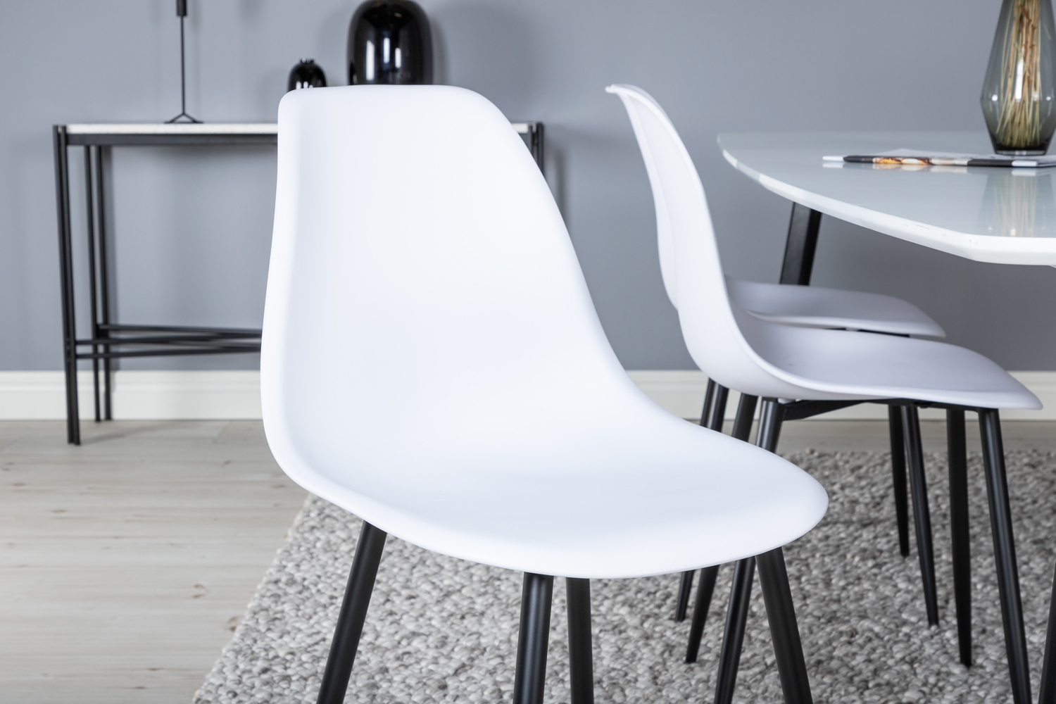 Étkezőgarnitúra Dallas 1391 (Fehér + Fekete)