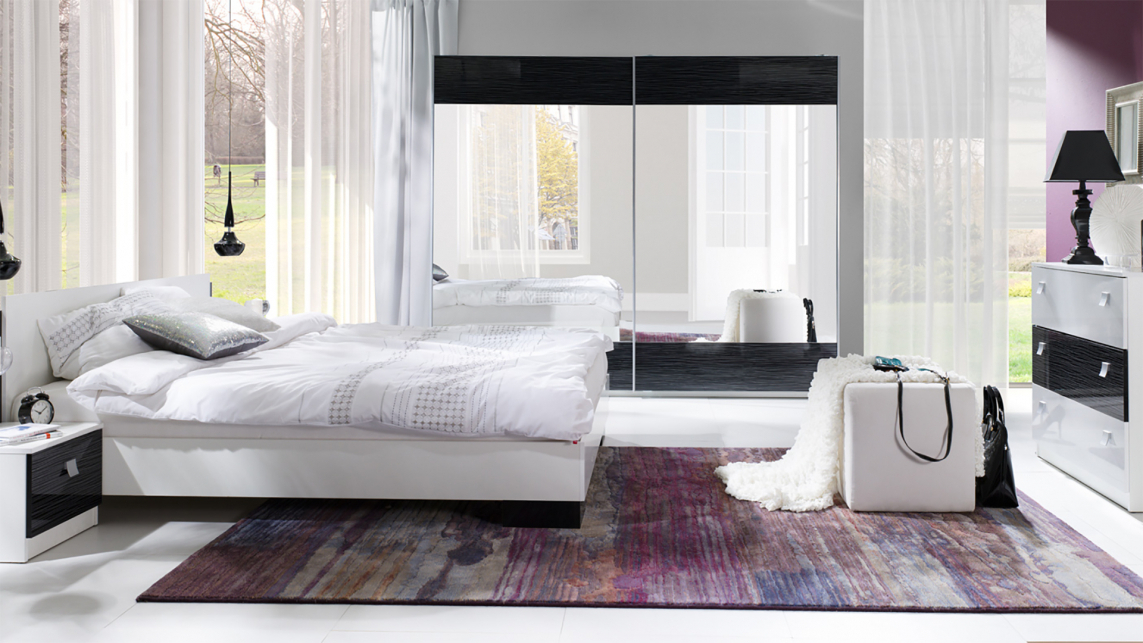 Éjjeliszekrény Murrieta 111 (Fényes fehér + Fényes fekete)