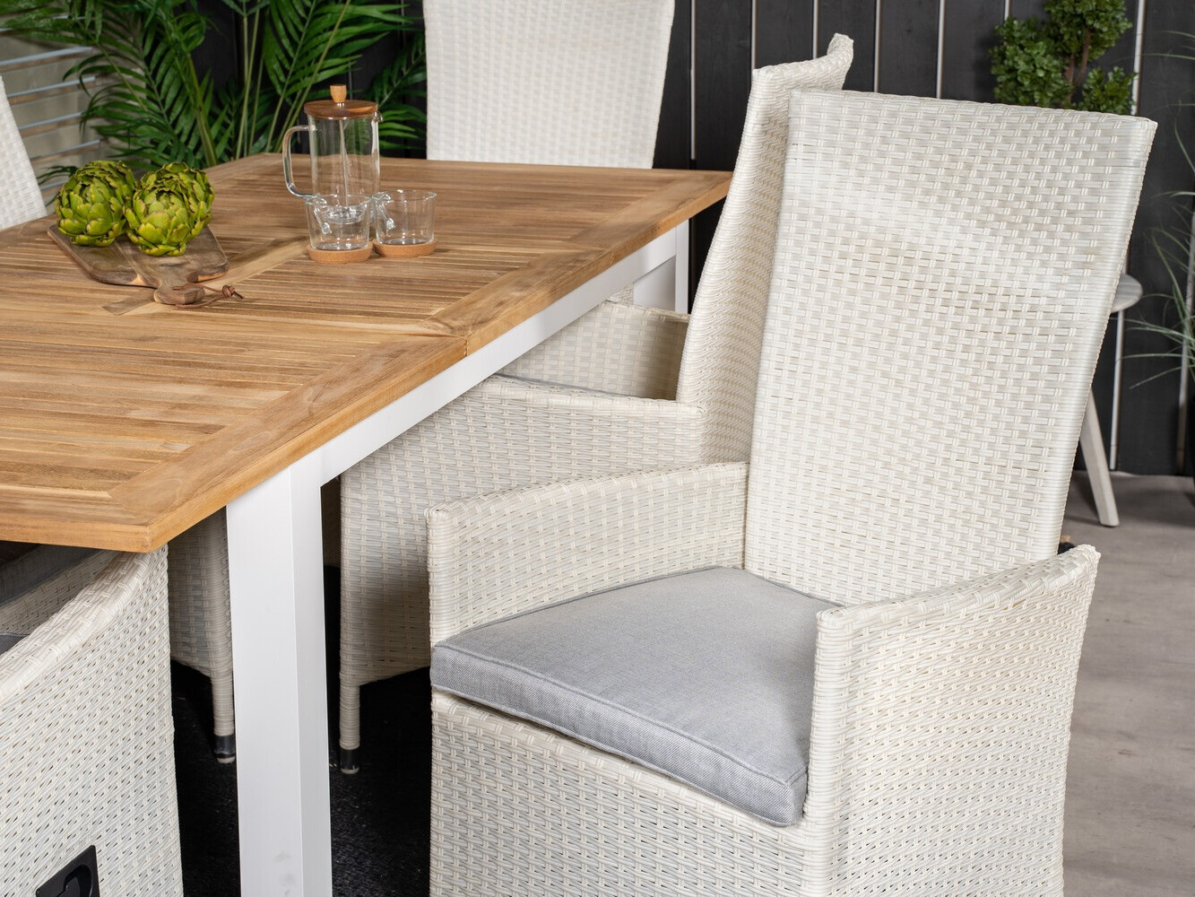 Asztal és szék garnitúra Dallas 2372