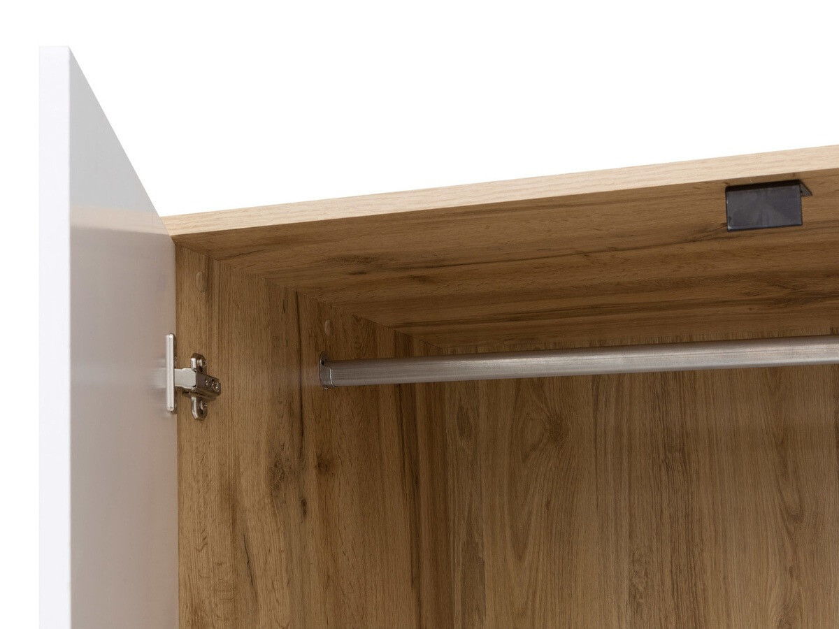 Gardróbszekrény Tivetra 111 (Wotan tölgy + Fényes fehér)