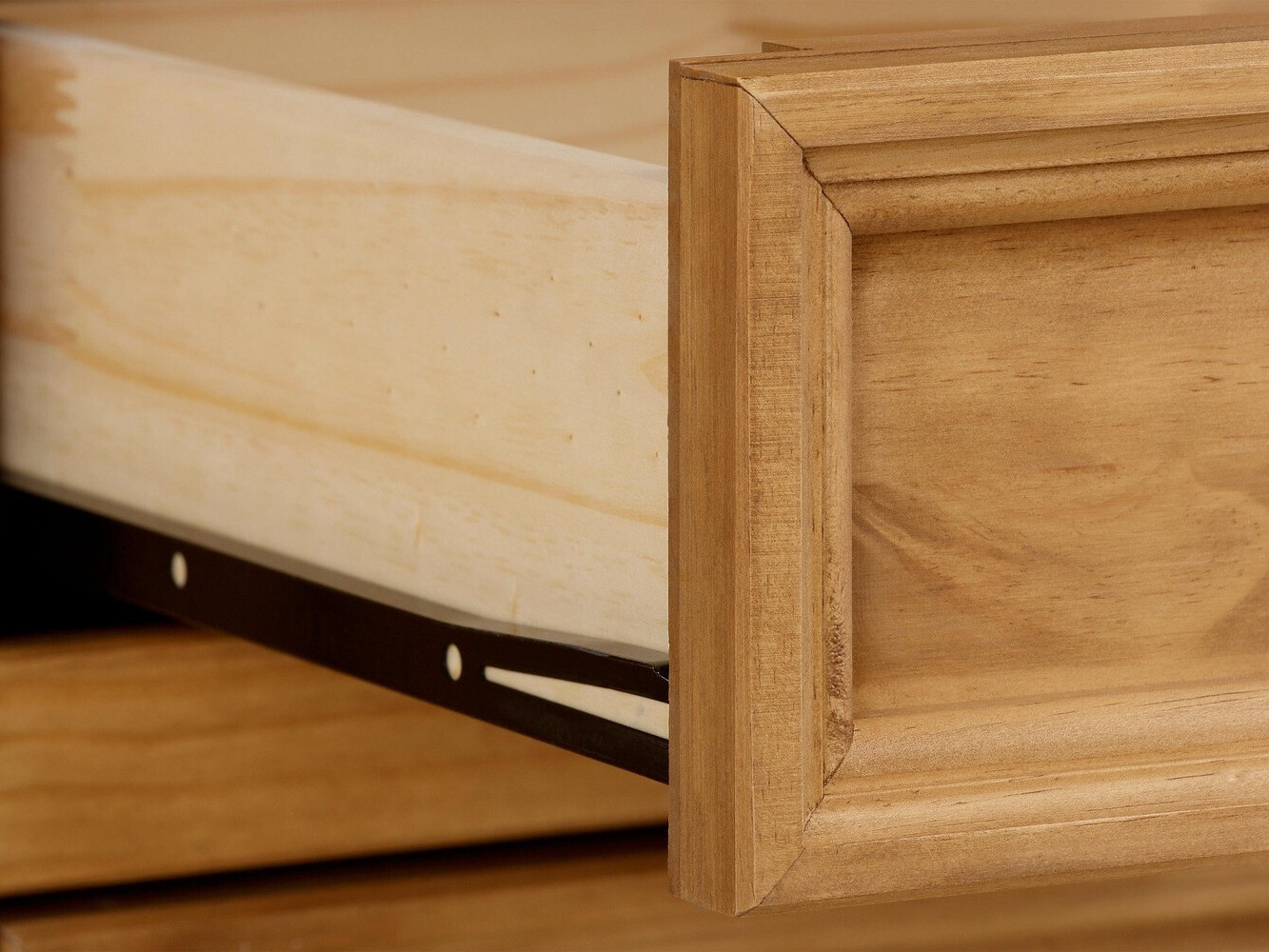 Komód Fentivo 107 (Fenyő)