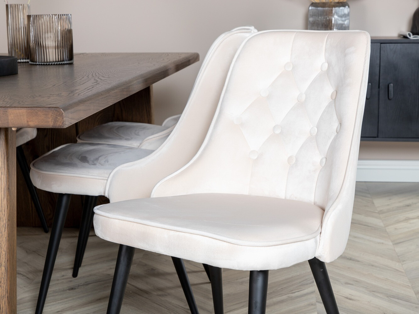 Étkezőgarnitúra Dallas 1807 (Fekete + Bézs)