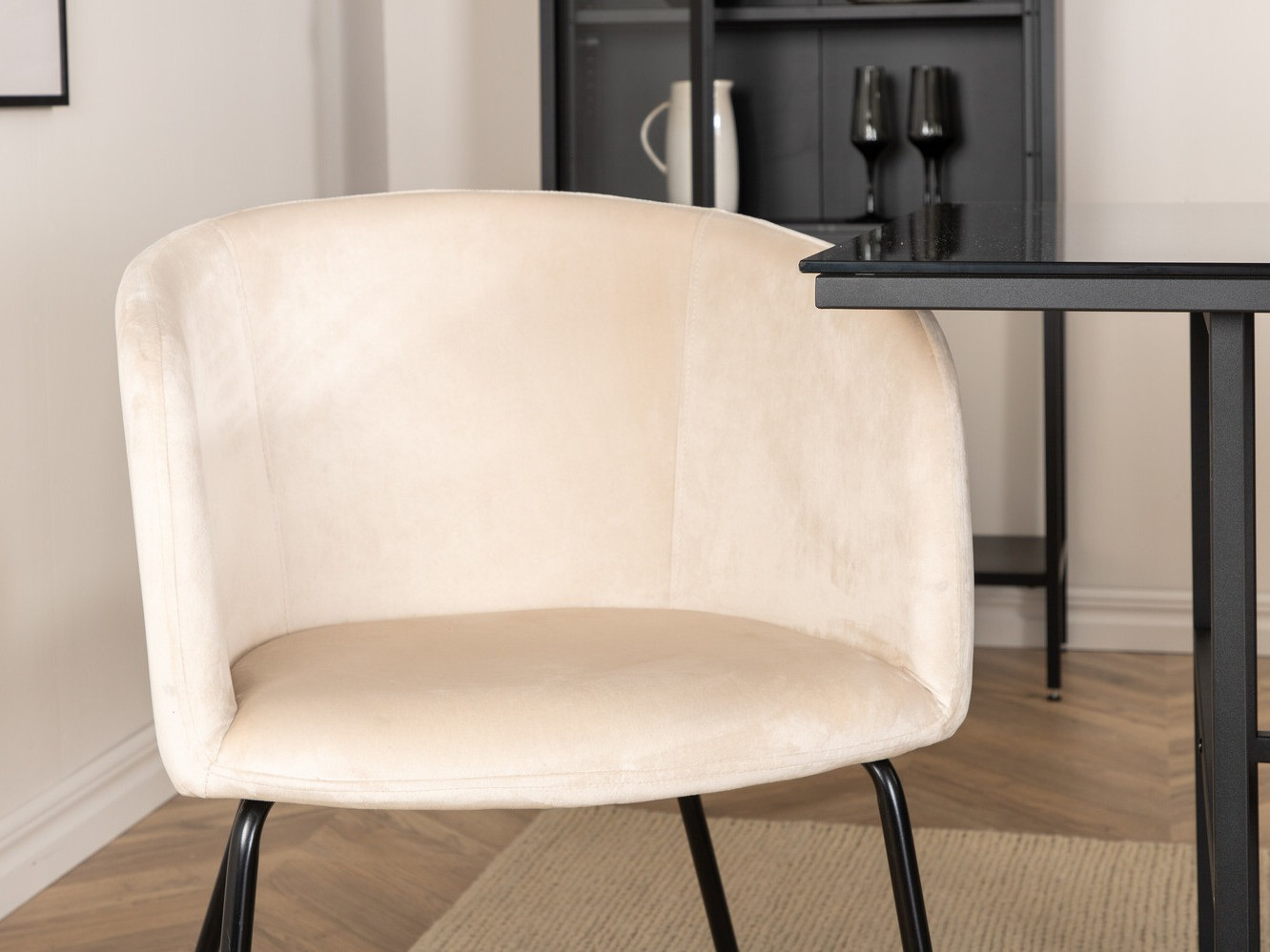 Étkezőgarnitúra Dallas 2639 (Bézs + Fekete)