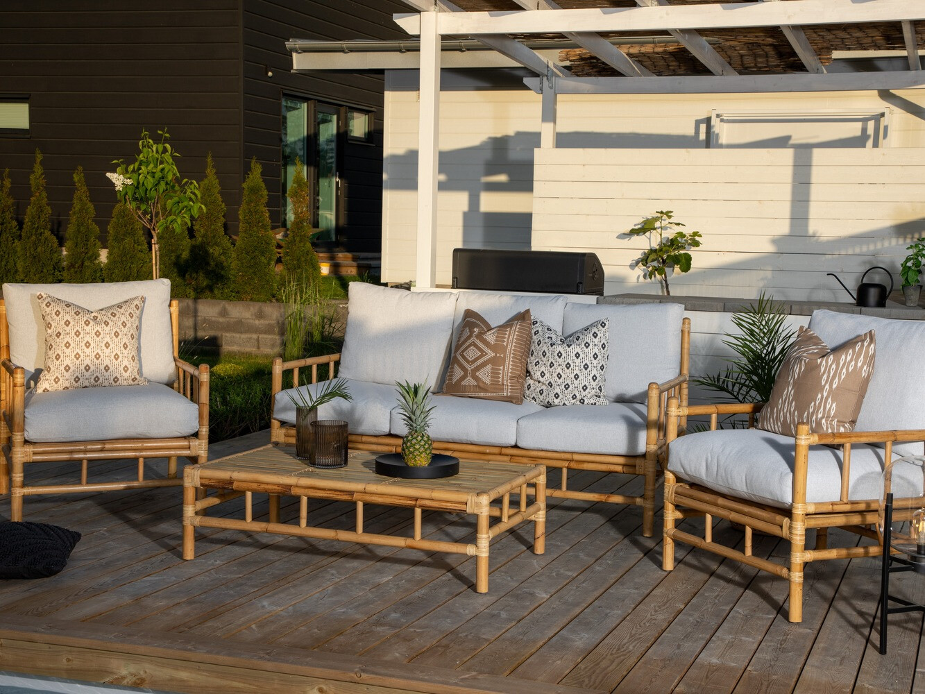 Kerti dohányzóasztal Mernolu 104