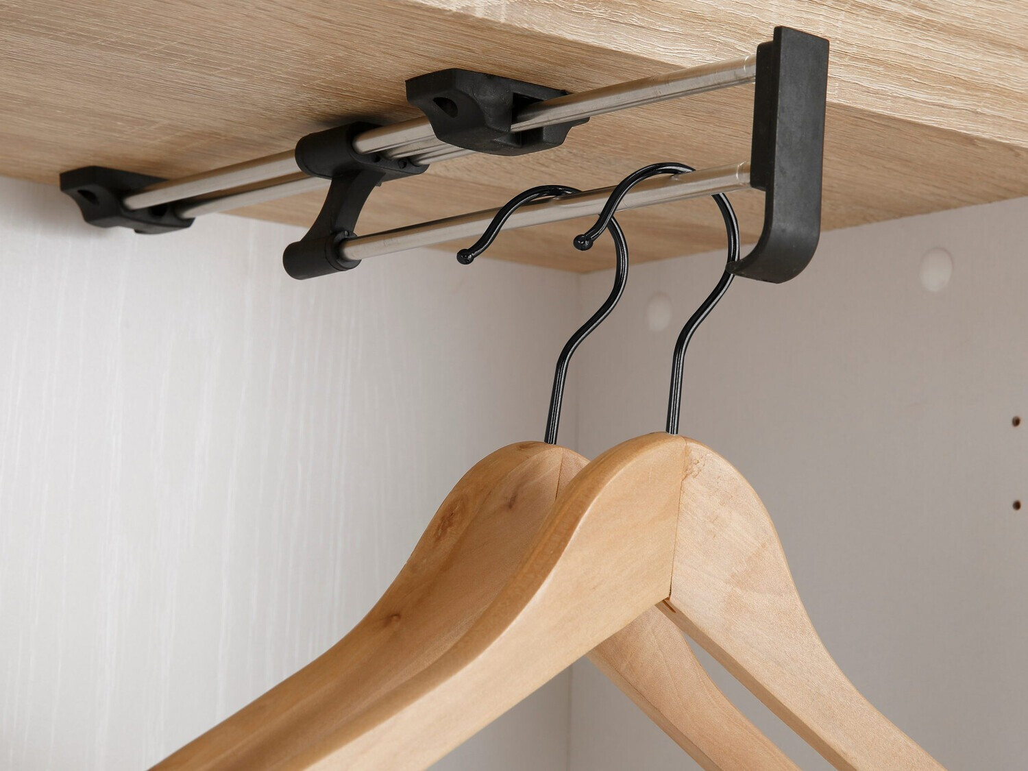 Gardróbszekrény Lirveri 100 (Világos tölgy)