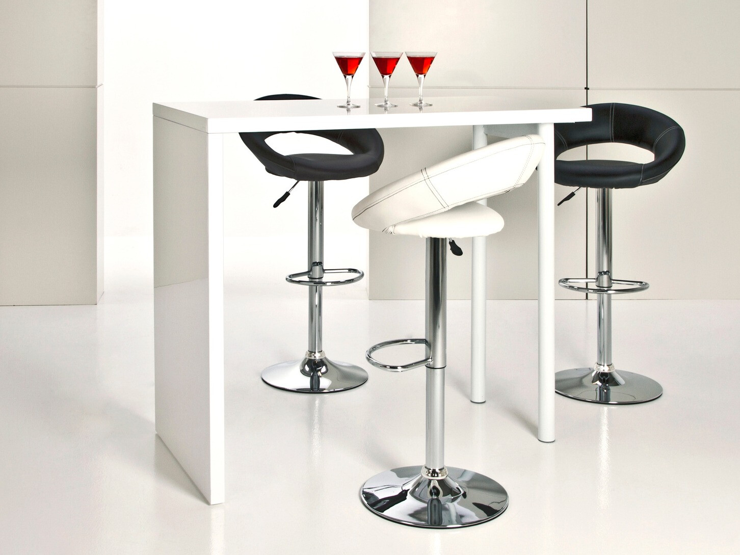 Alacsony bárszék Norsica 110 (Fekete)