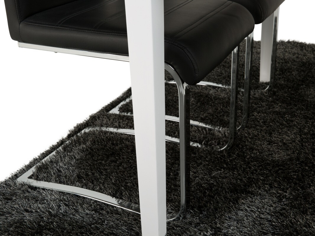 Étkezőgarnitúra Scandinavian Choice 678 (Fekete + Ezüst)