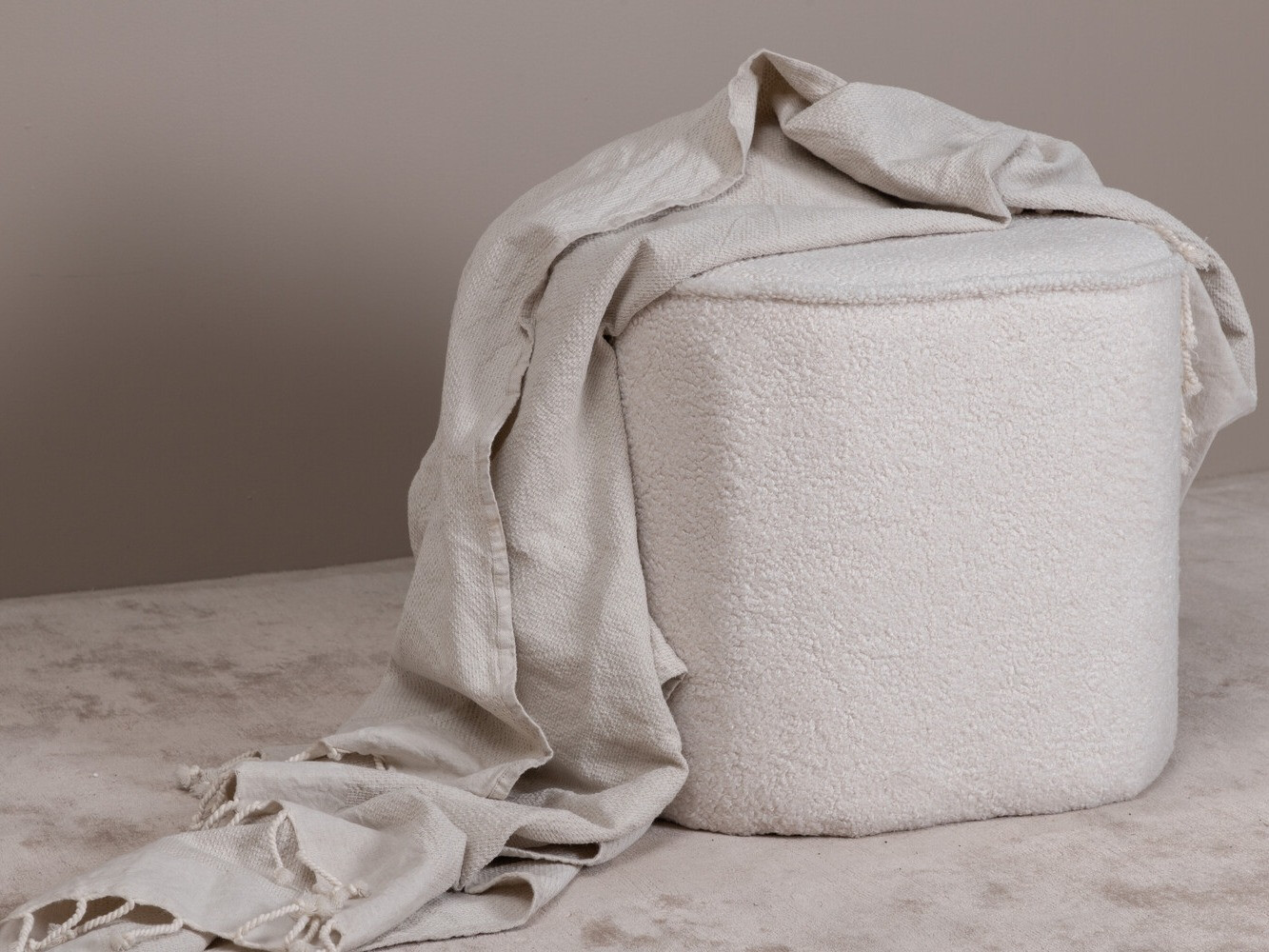 Puff Dallas 2944 (Fehér)