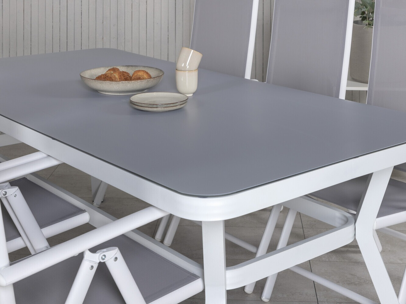 Asztal és szék garnitúra Dallas 2382