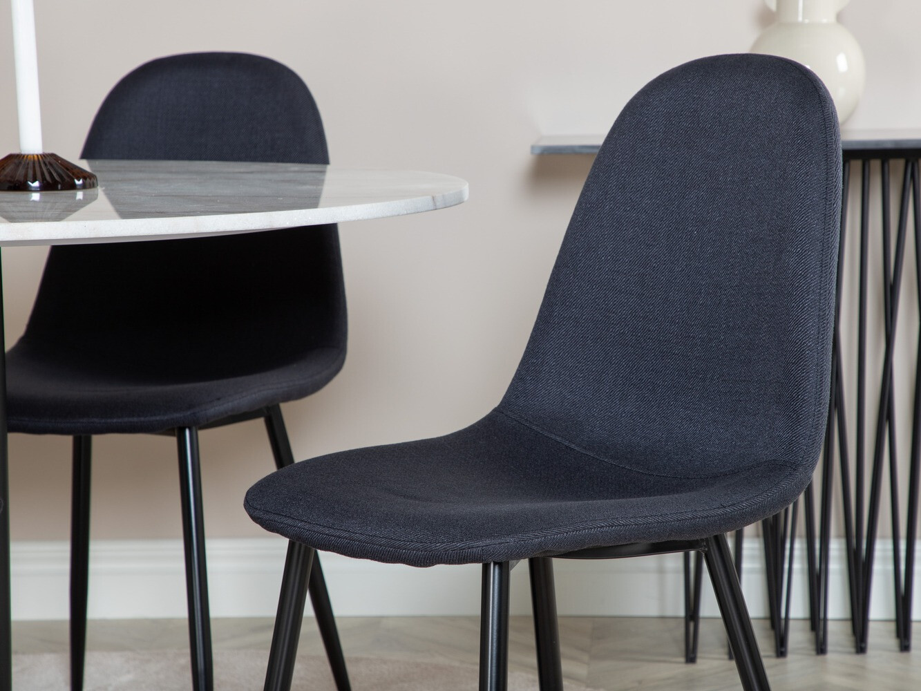 Étkezőgarnitúra Dallas 1613 (Fekete)