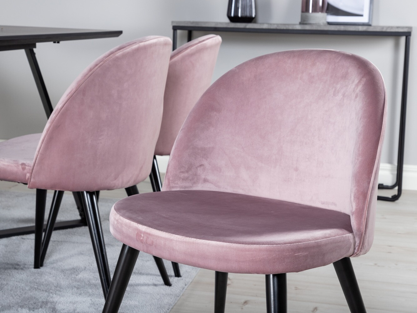 Étkezőgarnitúra Dallas 360 (Rózsaszín + Fekete)