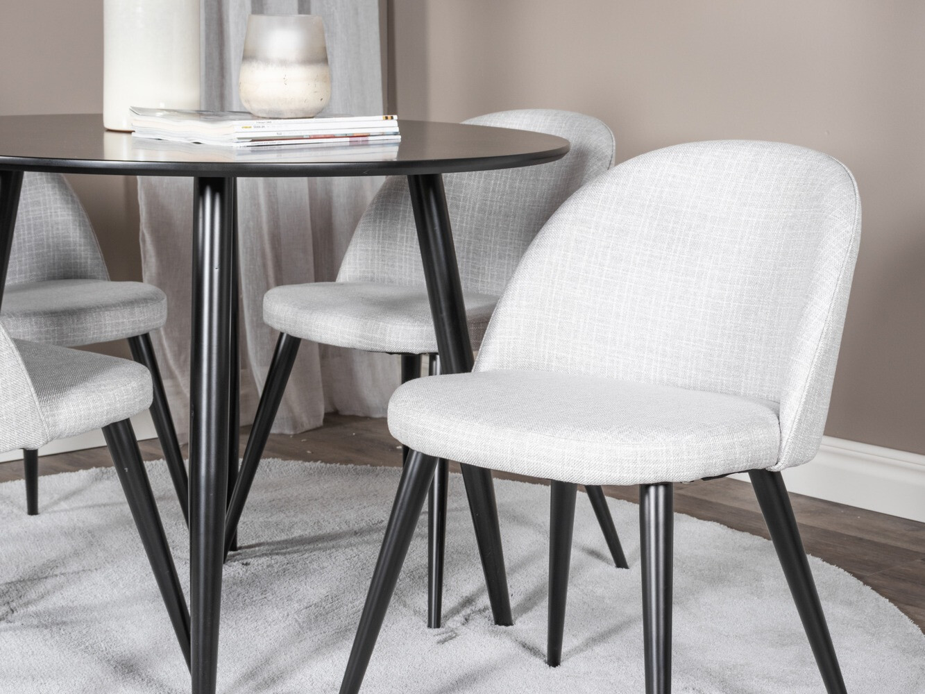 Étkezőgarnitúra Dallas 343 (Világosszürke + Fekete)