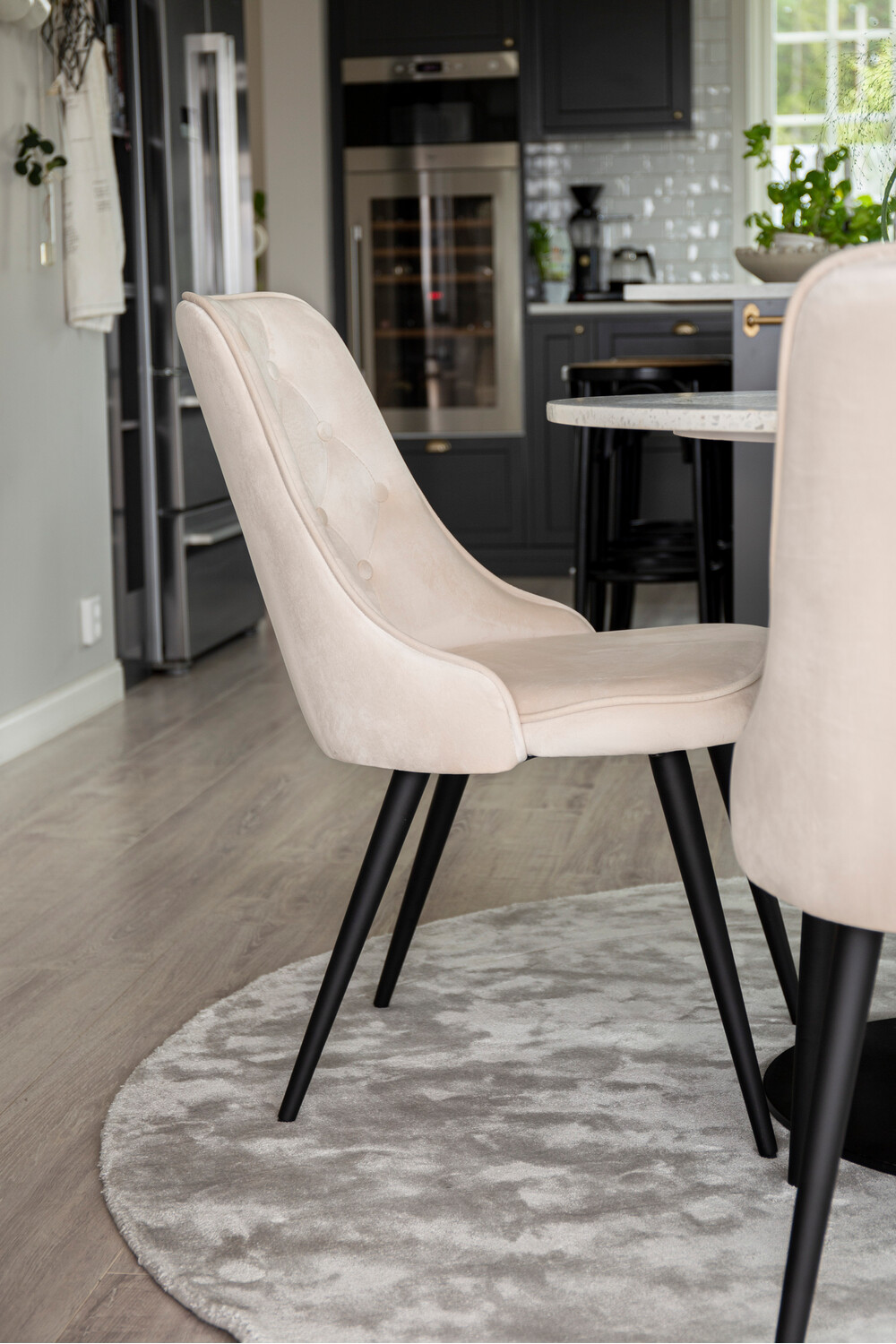 Étkezőgarnitúra Dallas 1160 (Bézs + Fekete)