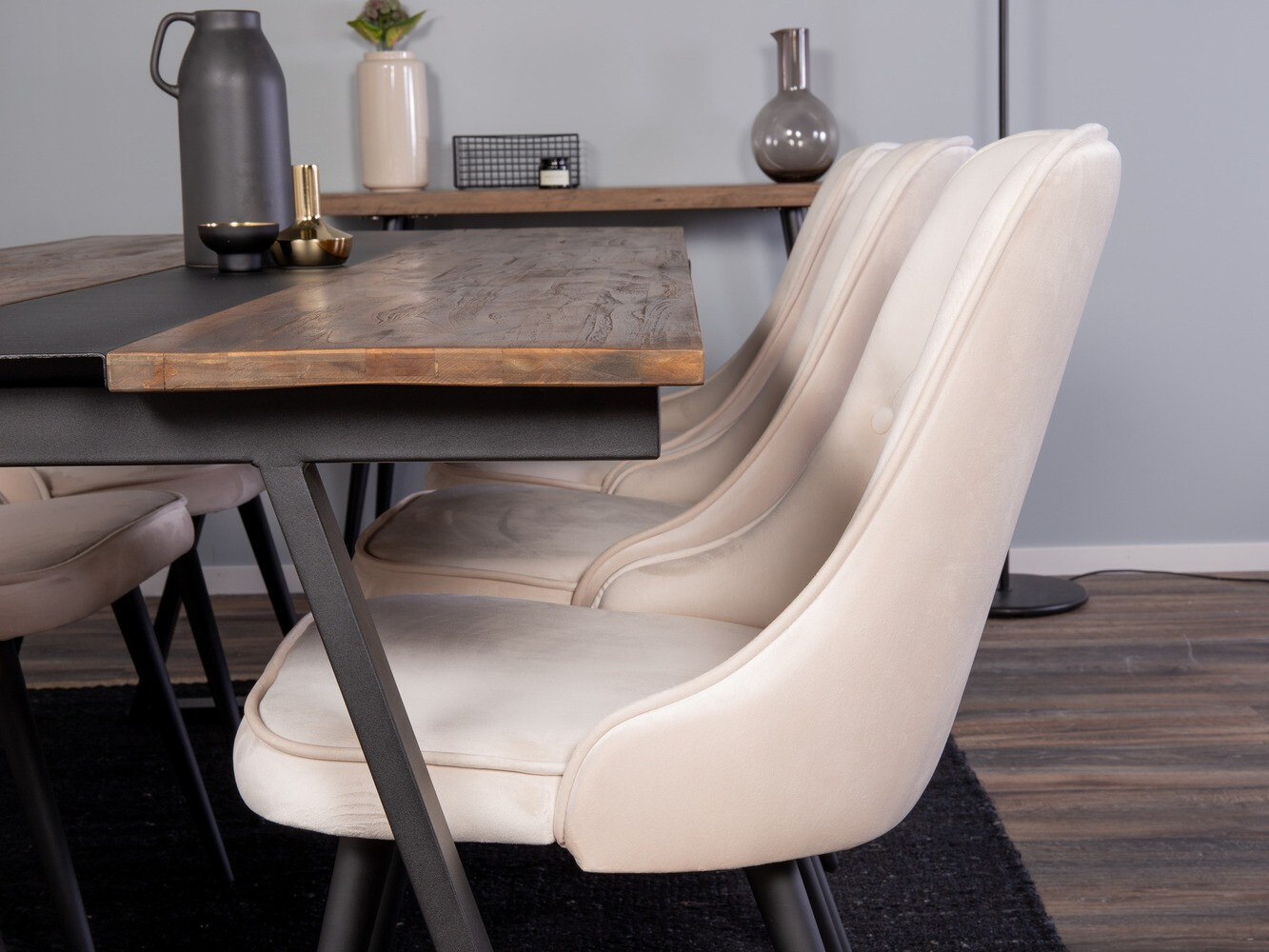 Étkezőgarnitúra Dallas 1934 (Fekete + Bézs)