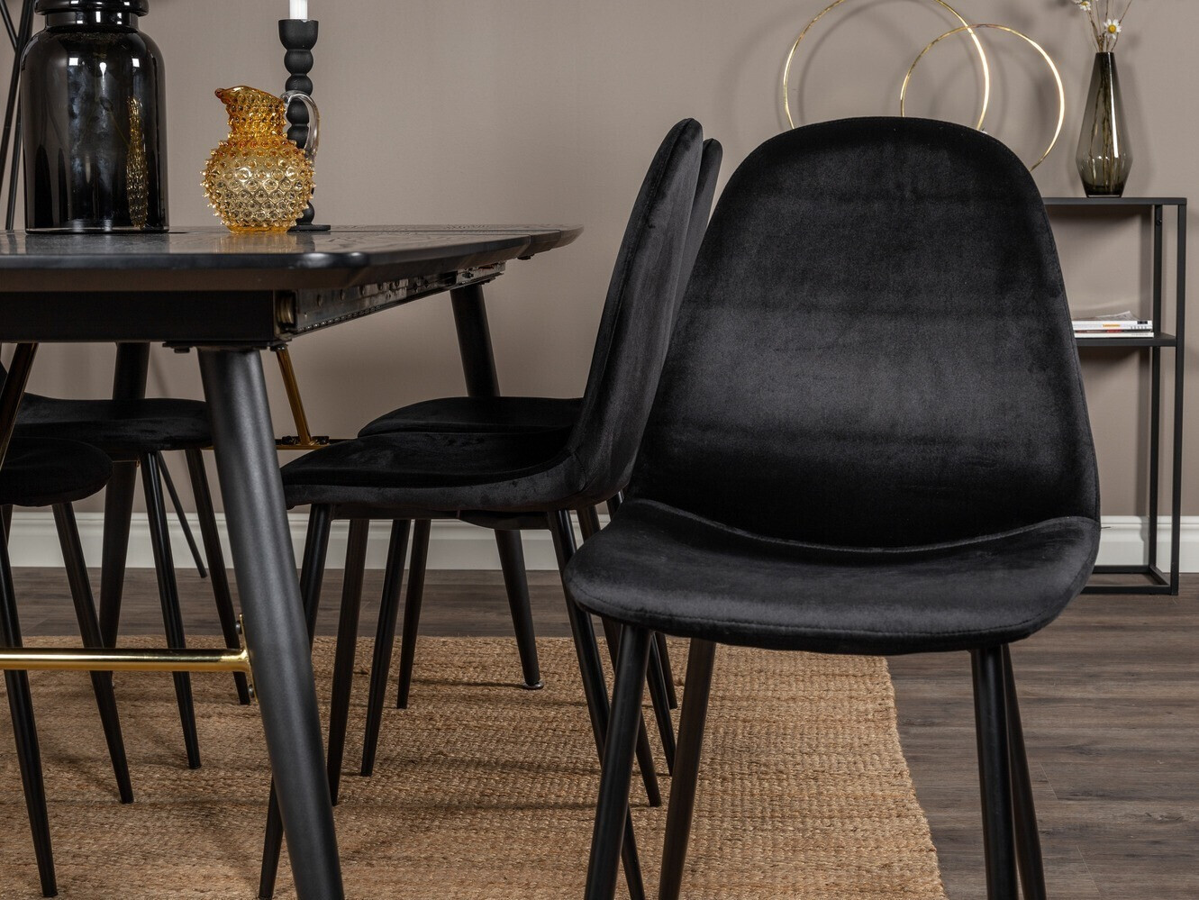 Étkezőgarnitúra Dallas 1580 (Fekete)