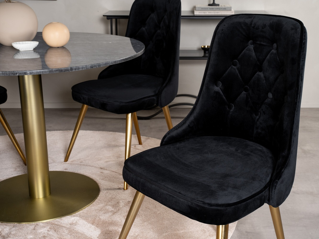 Étkezőgarnitúra Dallas 370 (Fekete + Aranysárga)