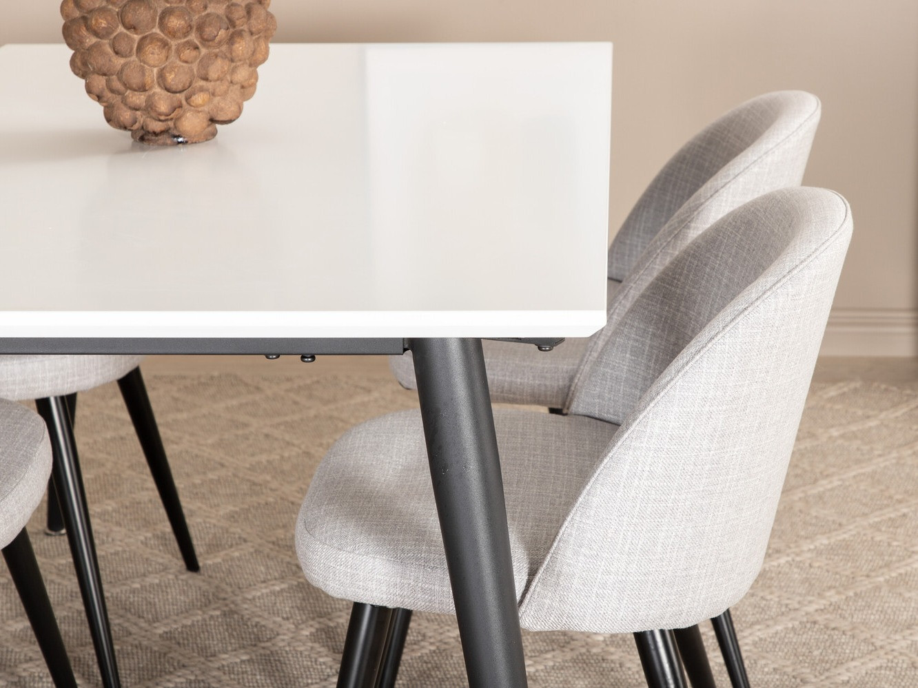 Étkezőgarnitúra Dallas 2731 (Világosszürke + Fekete)