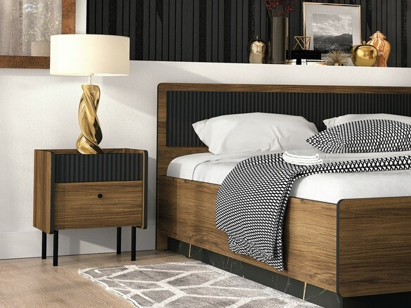 Éjjeliszekrény Tivsali 111