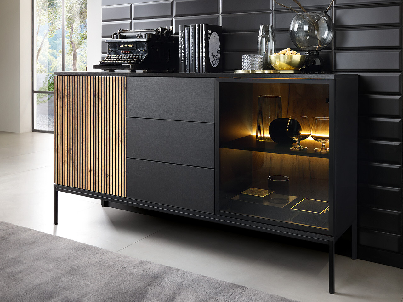 Komód Manal (Fekete + Wotan tölgy)