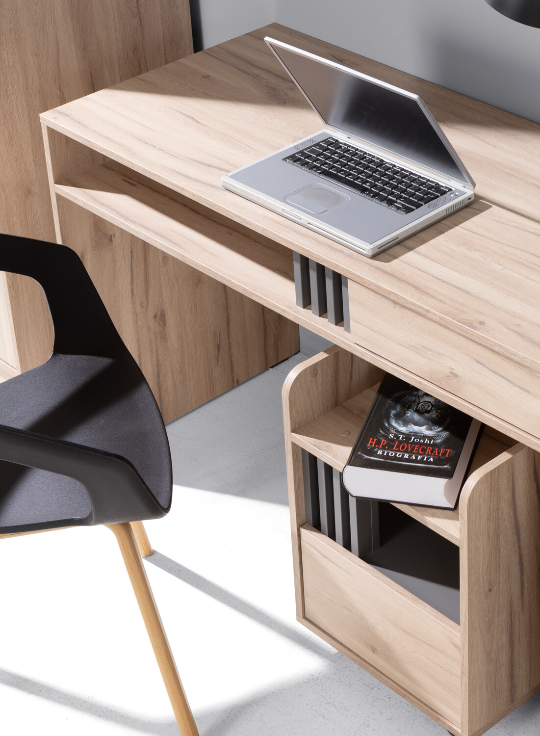 Íróasztal Livlevo 108