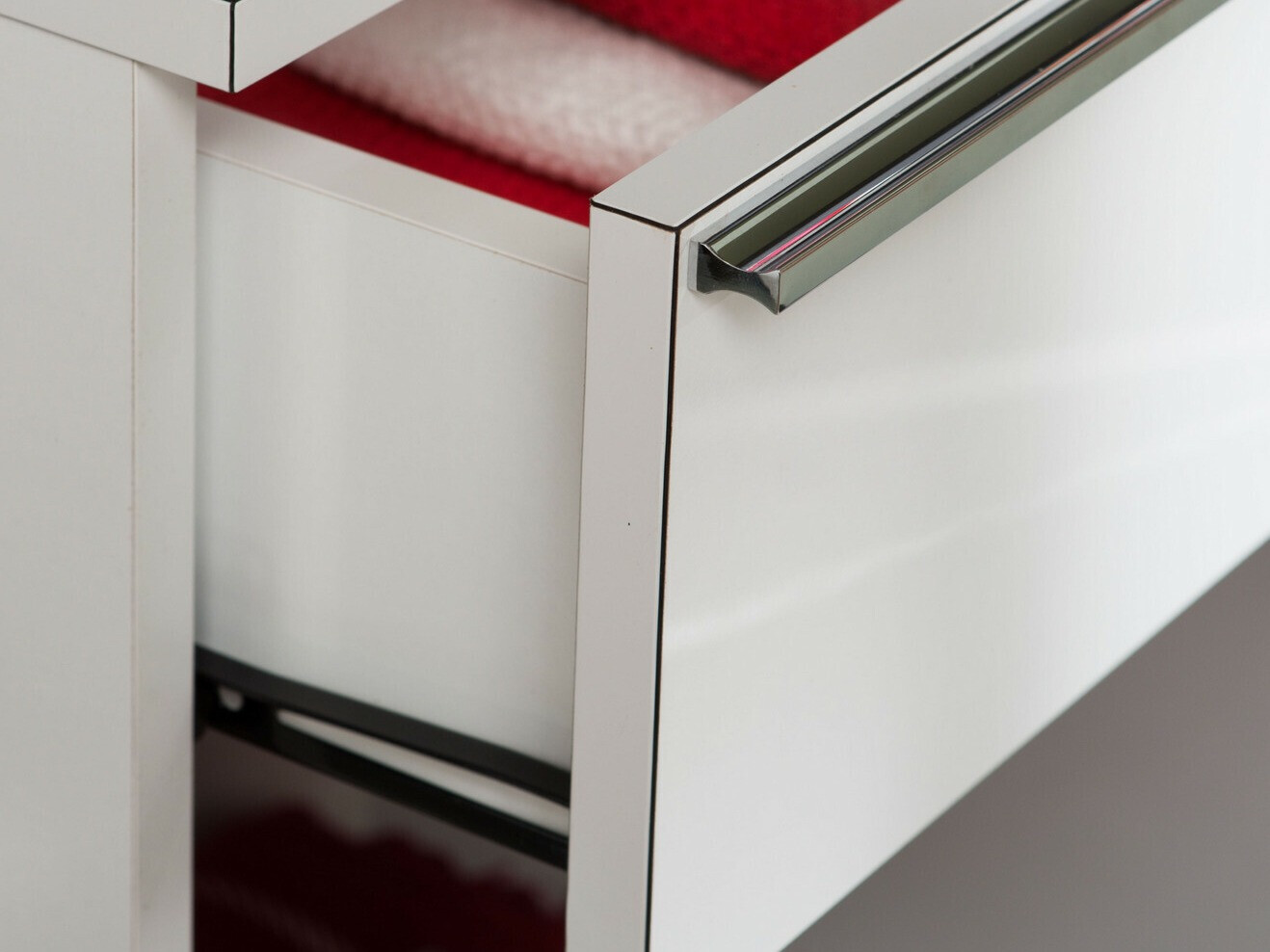 Görgős konténer Kailua 466