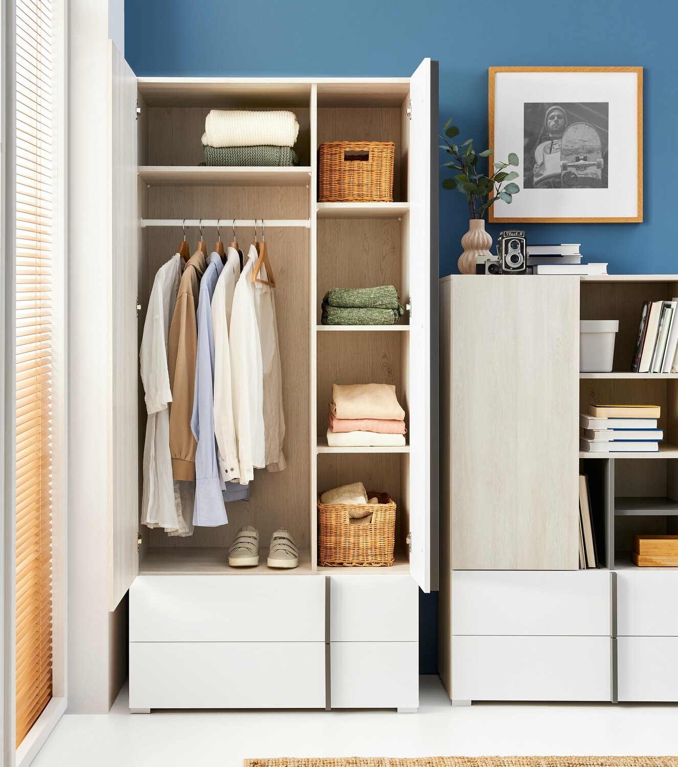 Gardróbszekrény Ferlore 101