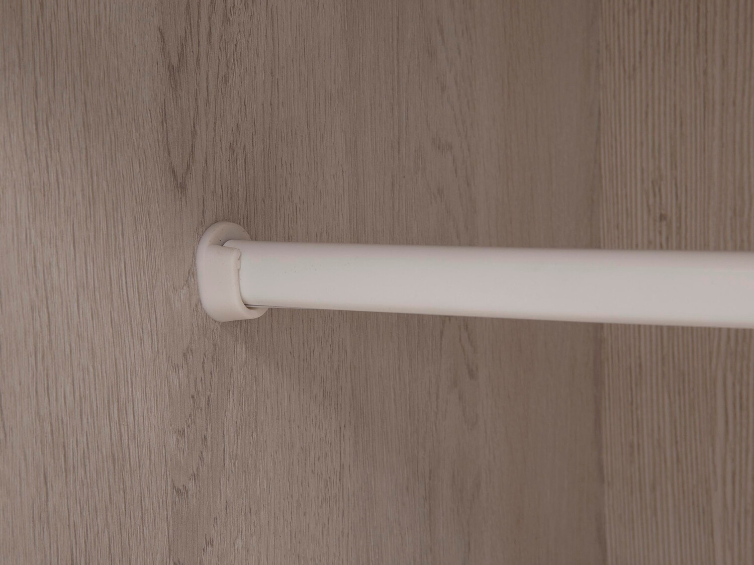 Gardróbszekrény Ferlore 101