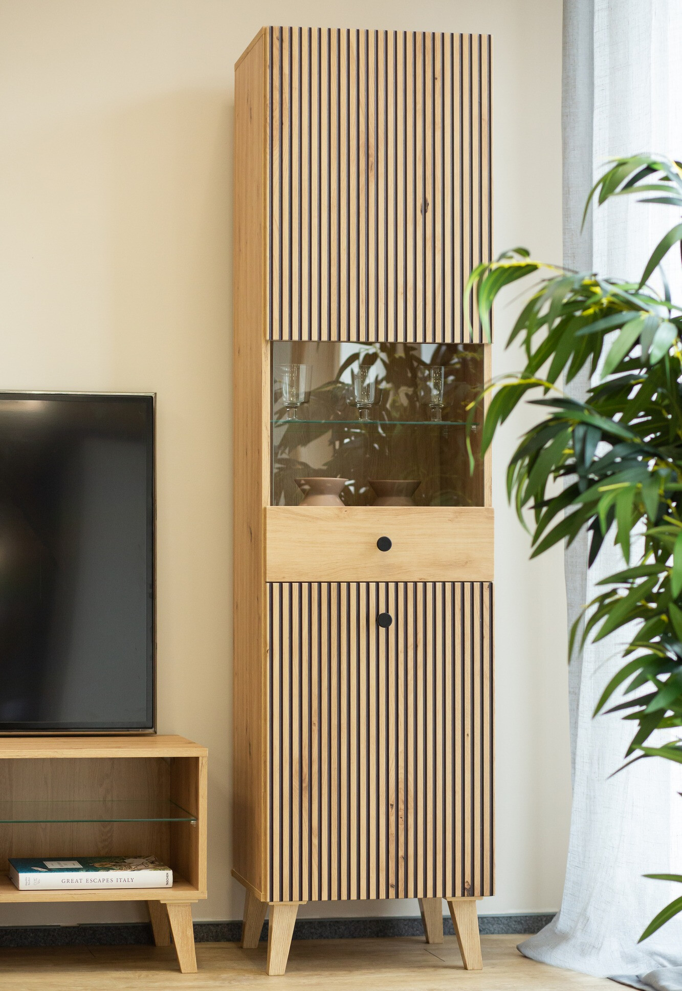 Könyvespolc Beltivi 107