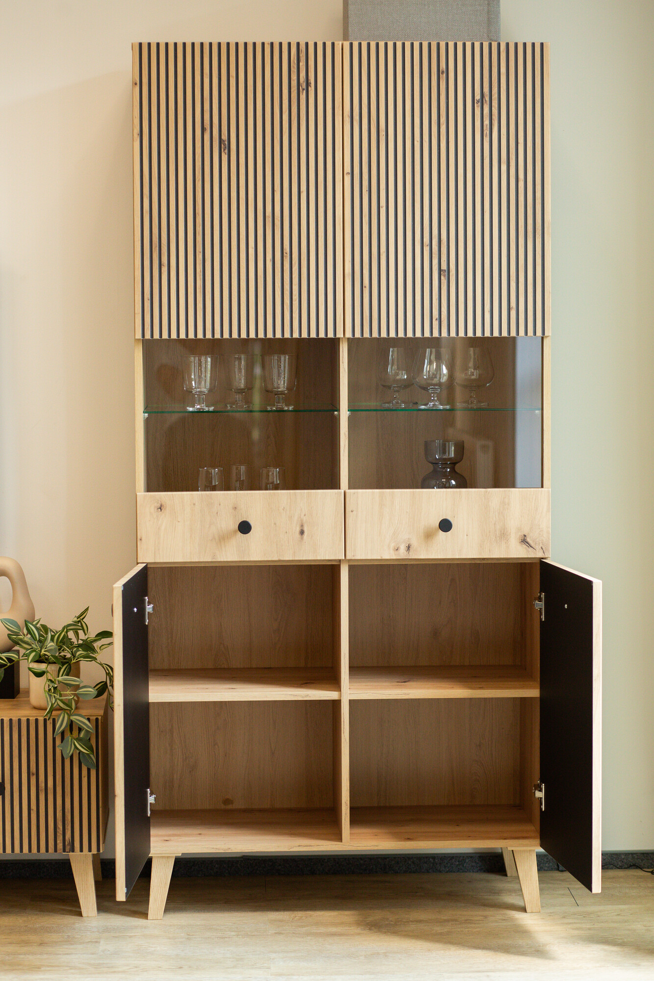 Könyvespolc Beltivi 108