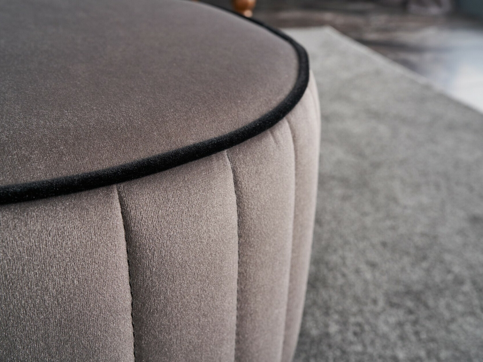 Puff Altadena 518 (Szürke)