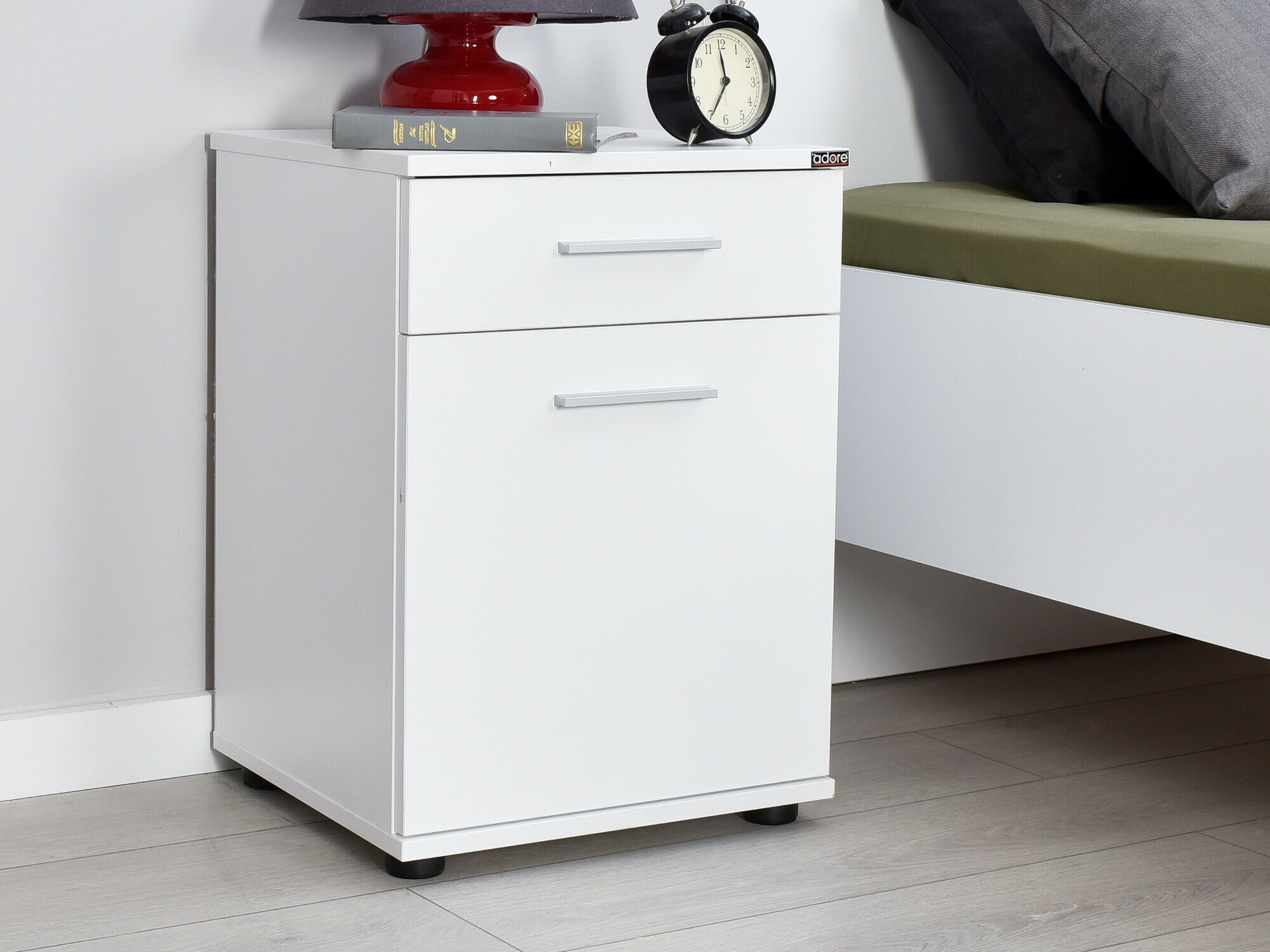 Éjjeliszekrény Kailua 1830 (Fehér)