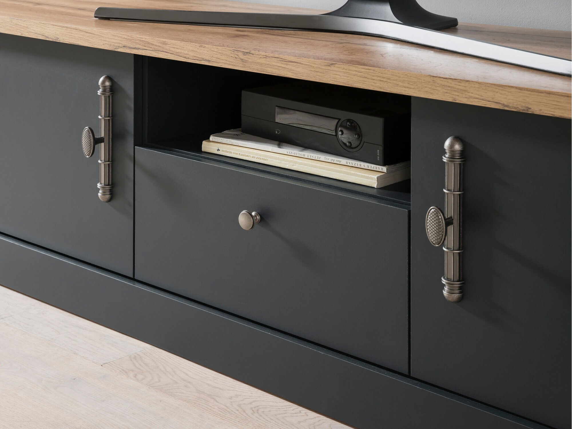 TV-állvány Levbalu 108