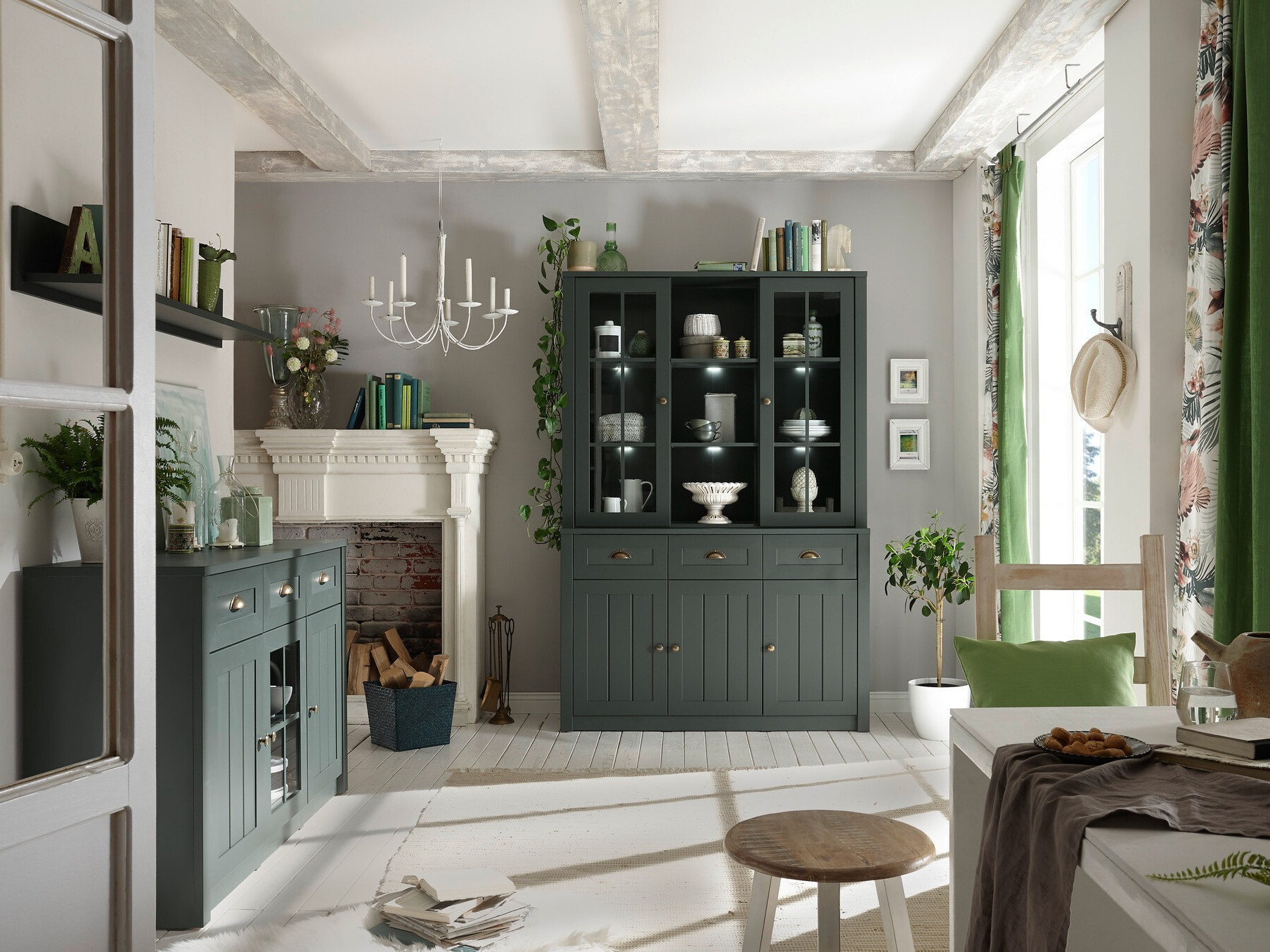 Könyvespolc Evalira 112