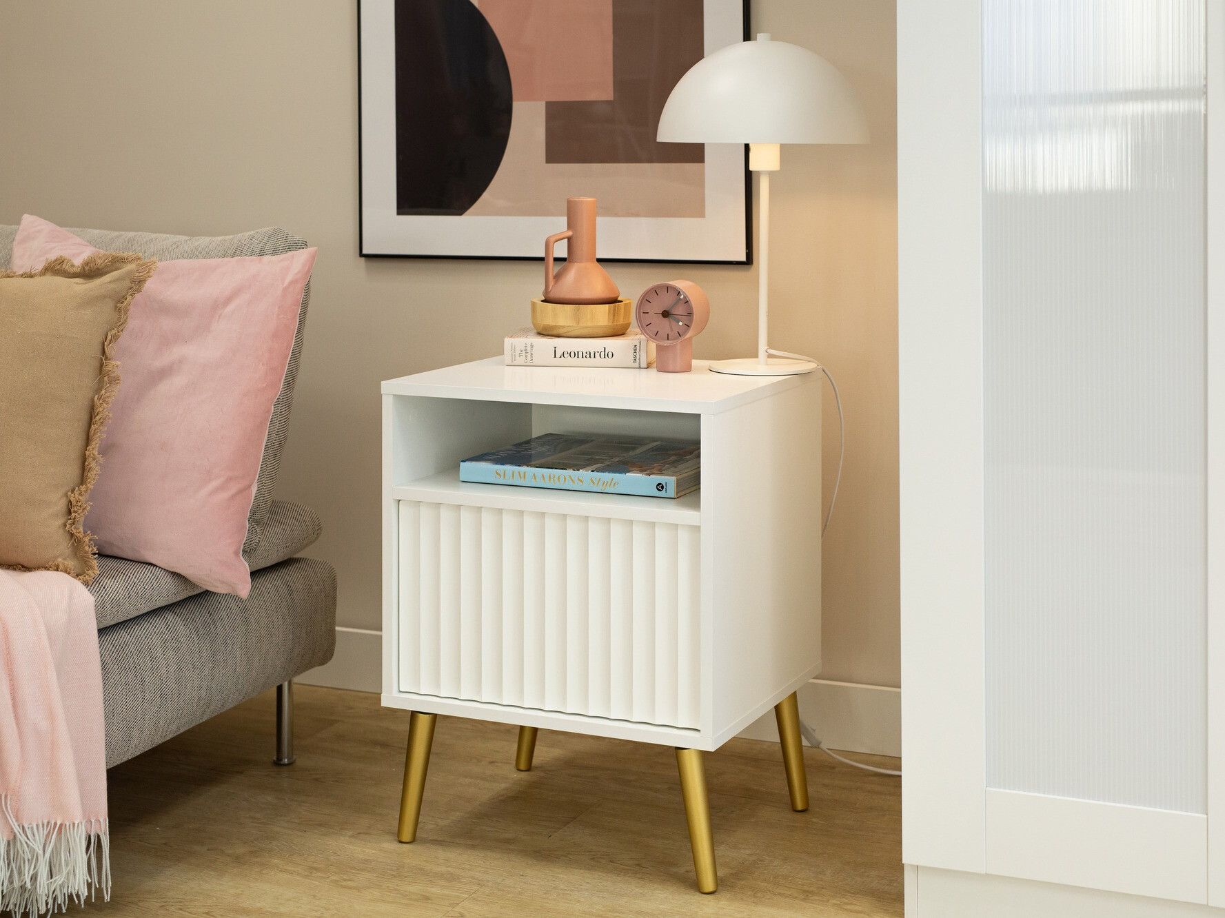 Éjjeliszekrény Cirferi 106 (Fehér + Aranysárga)