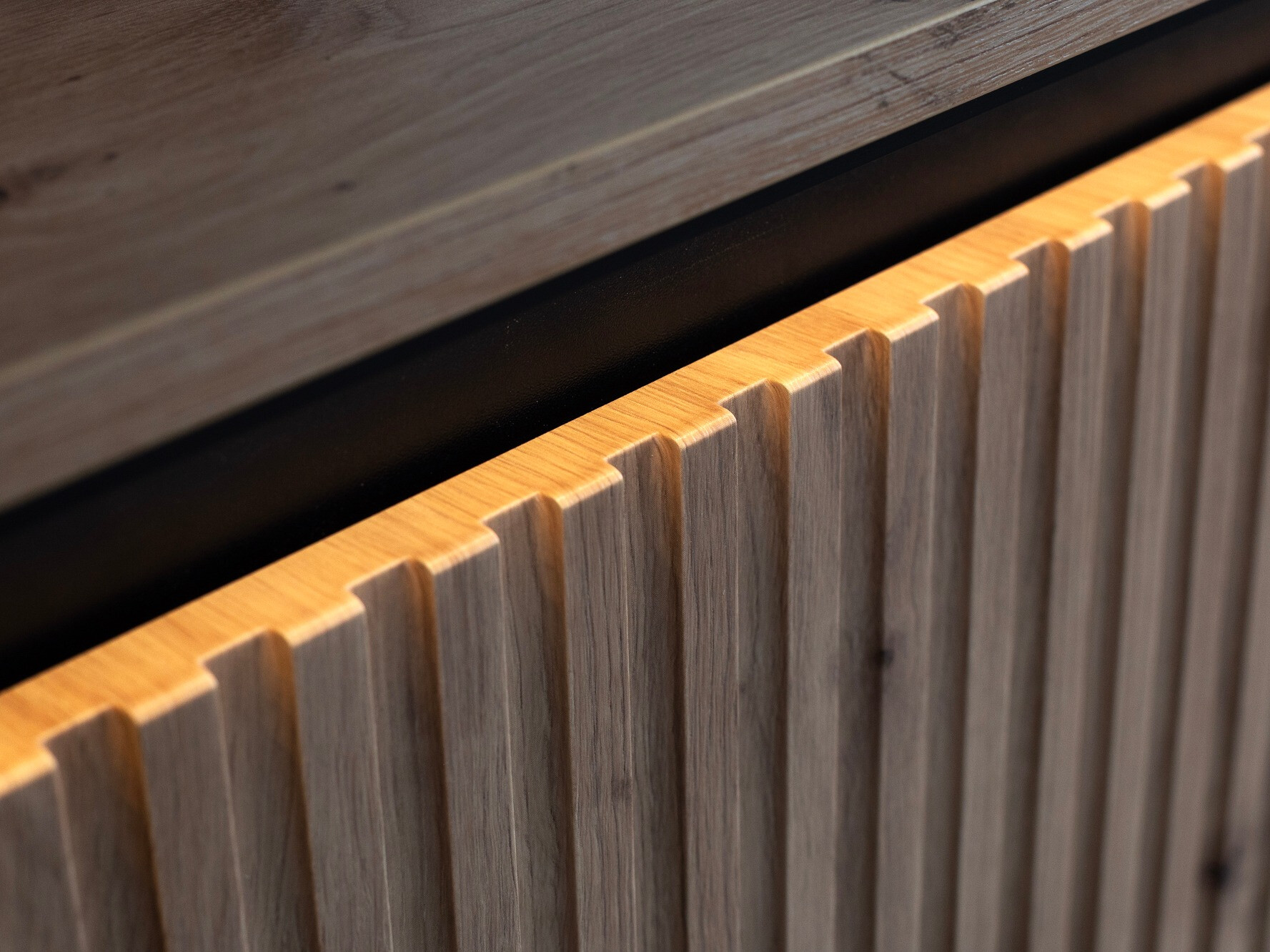 TV-állvány Fernolu 104 (Artisan tölgy + Fekete)