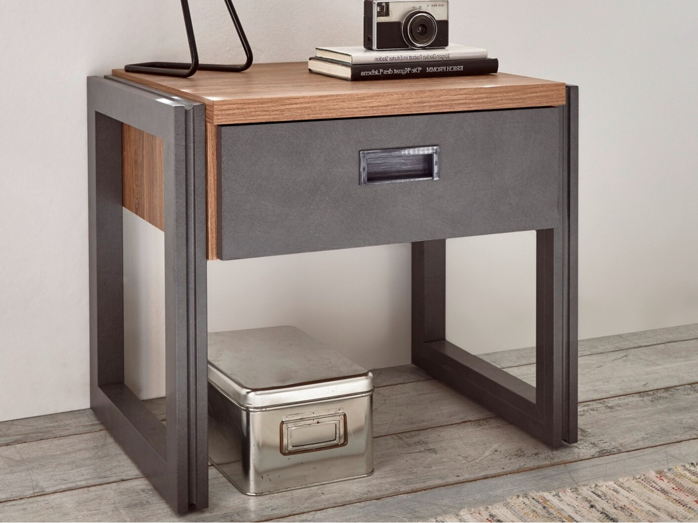 Éjjeliszekrény Virmeli 128