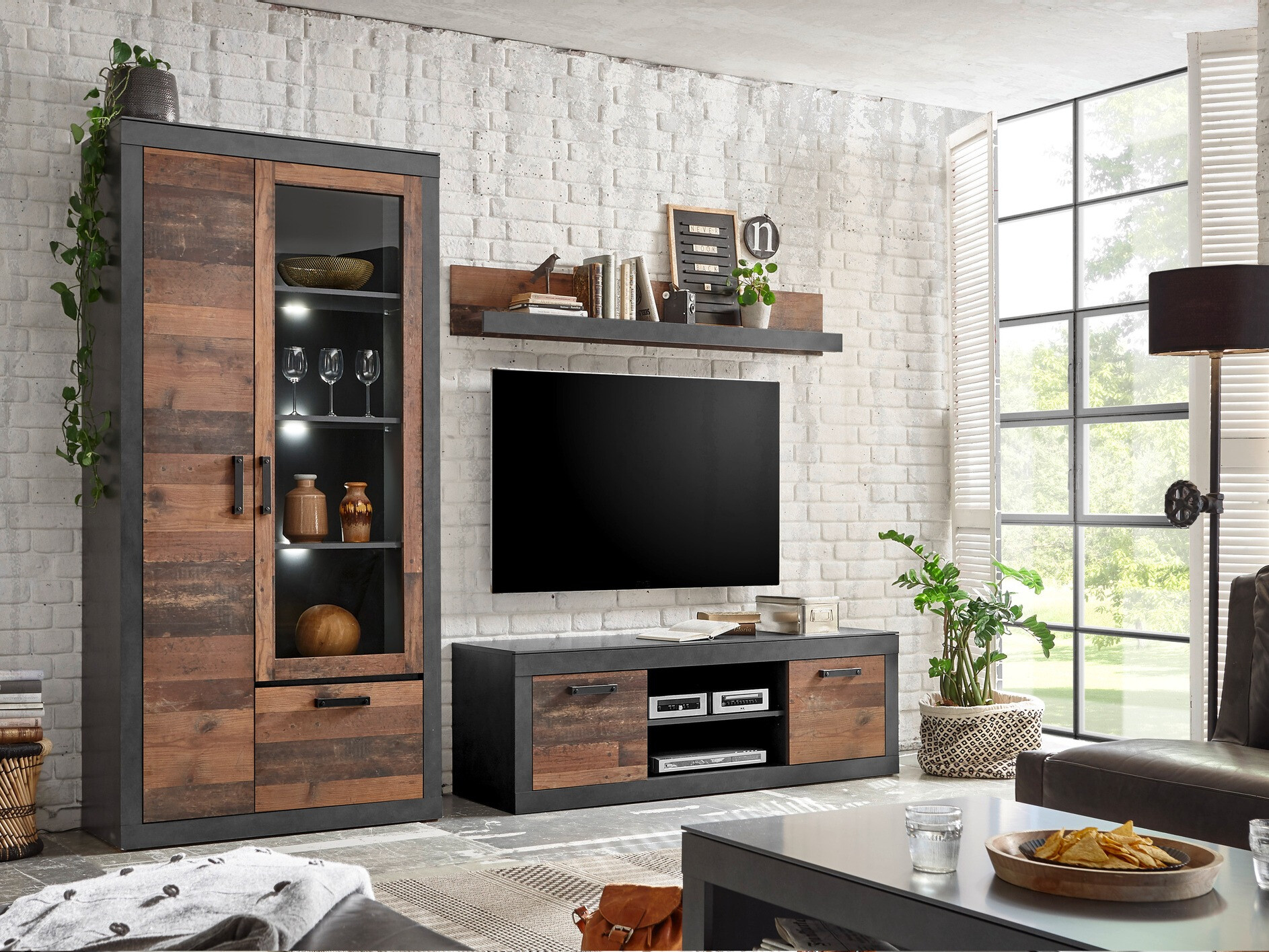 Könyvespolc Revlara 101