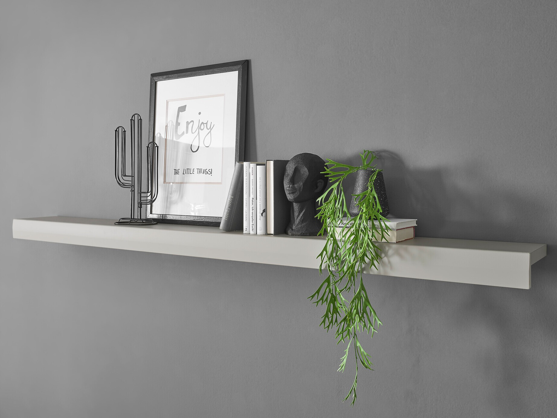 Fali polc Romlevu 108