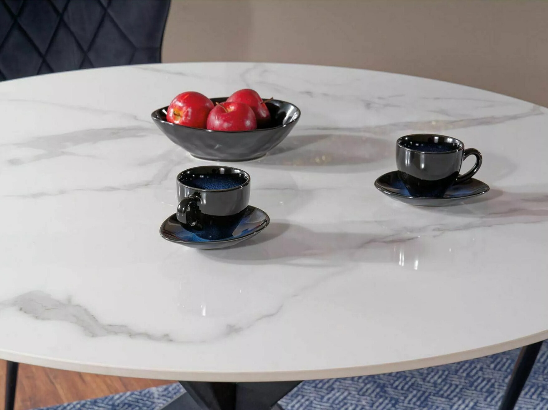 Asztal Detroit 256 (Fehér márvány)