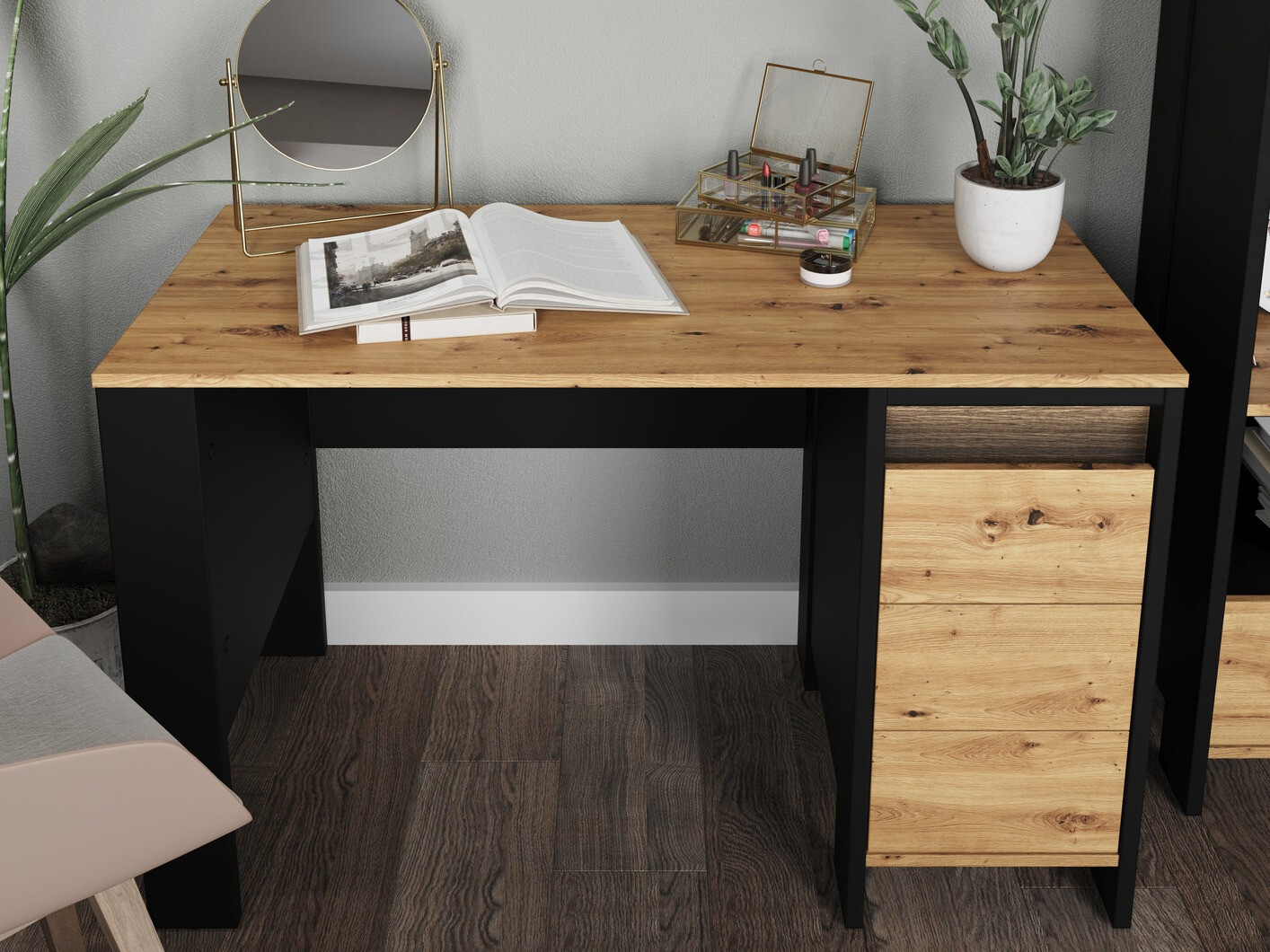 Íróasztal Lomsevu 116