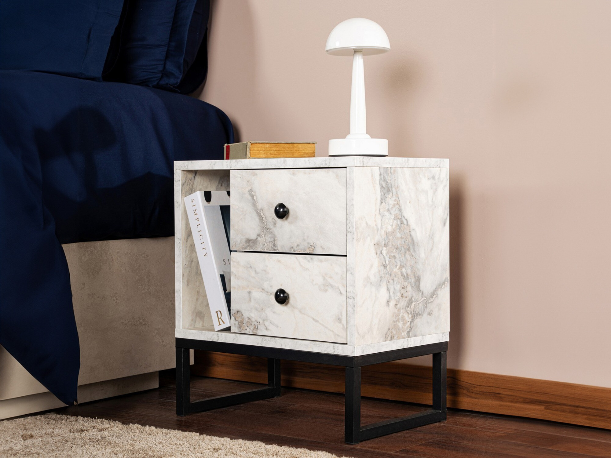 Éjjeliszekrény Novato 109 (Fehér márvány + Fekete)
