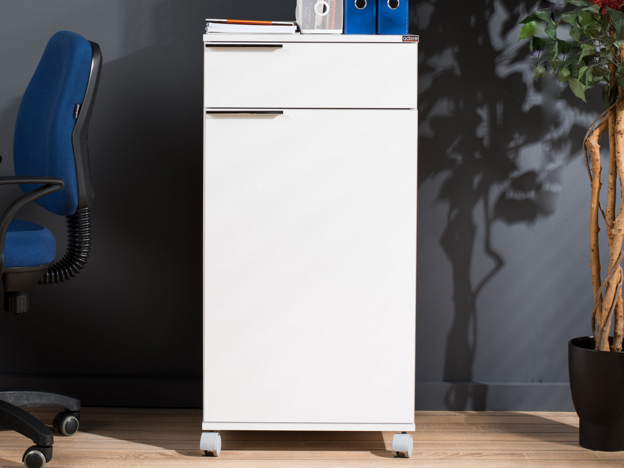 Görgős konténer Kailua 466