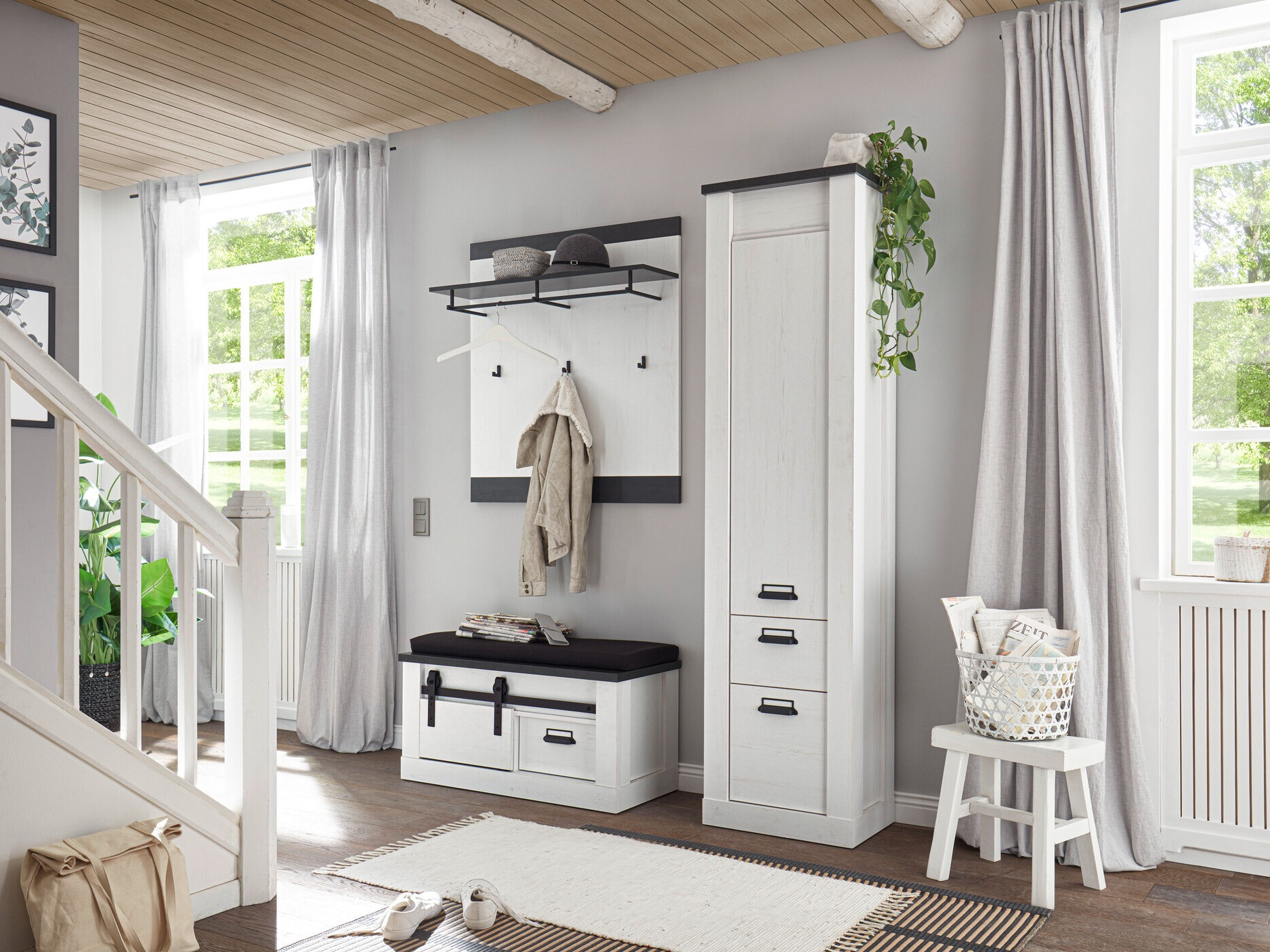 Előszoba garnitúra Cirtale 130 (Fehérített fenyő + Antracit)