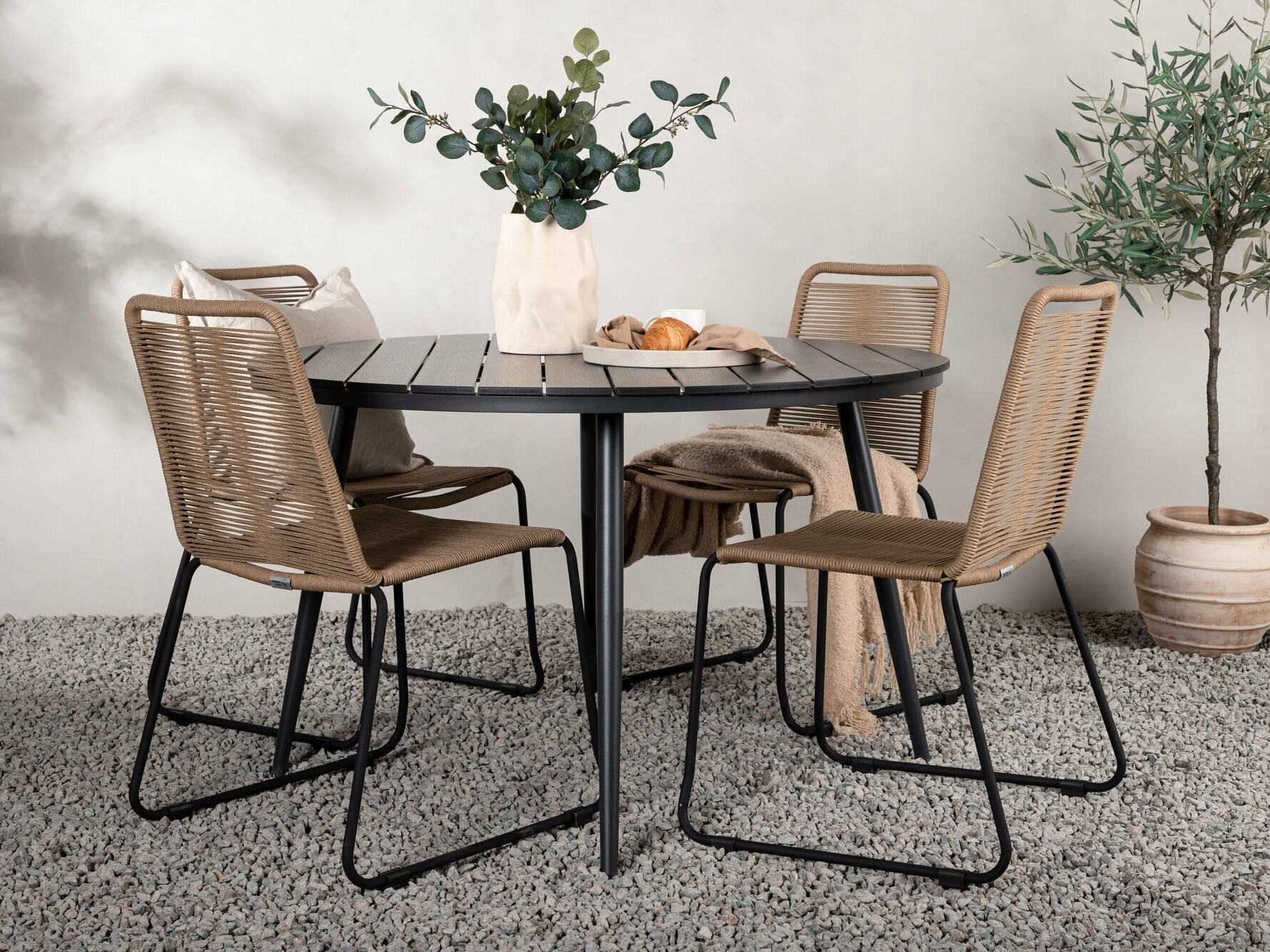 Asztal és szék garnitúra Dallas 4670