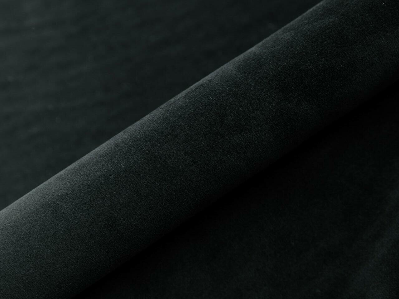 Kontinentális ágy Martinez 105 (Magic Velvet 2219)