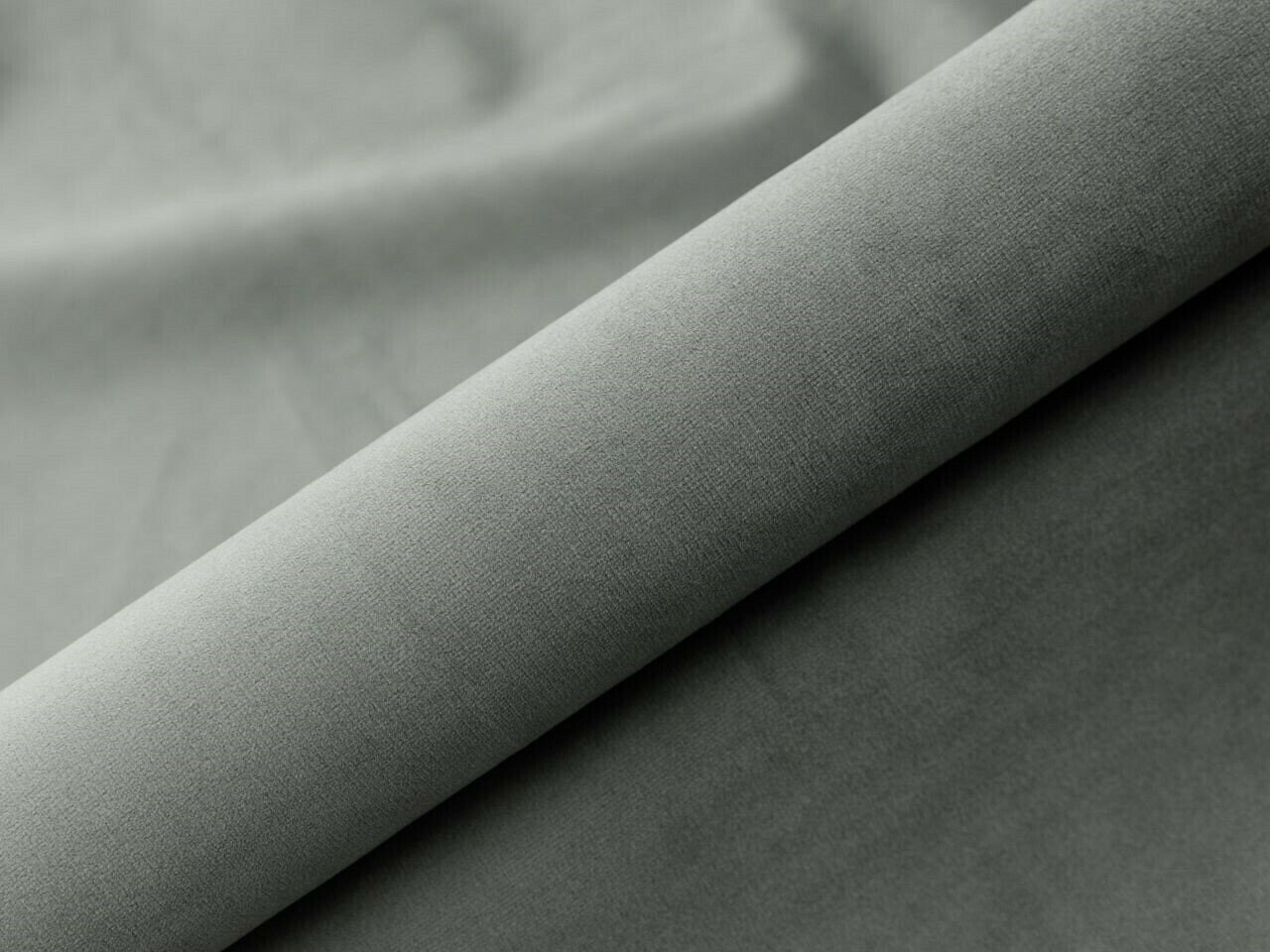 Ágy Martinez 112 (Magic Velvet 2217)