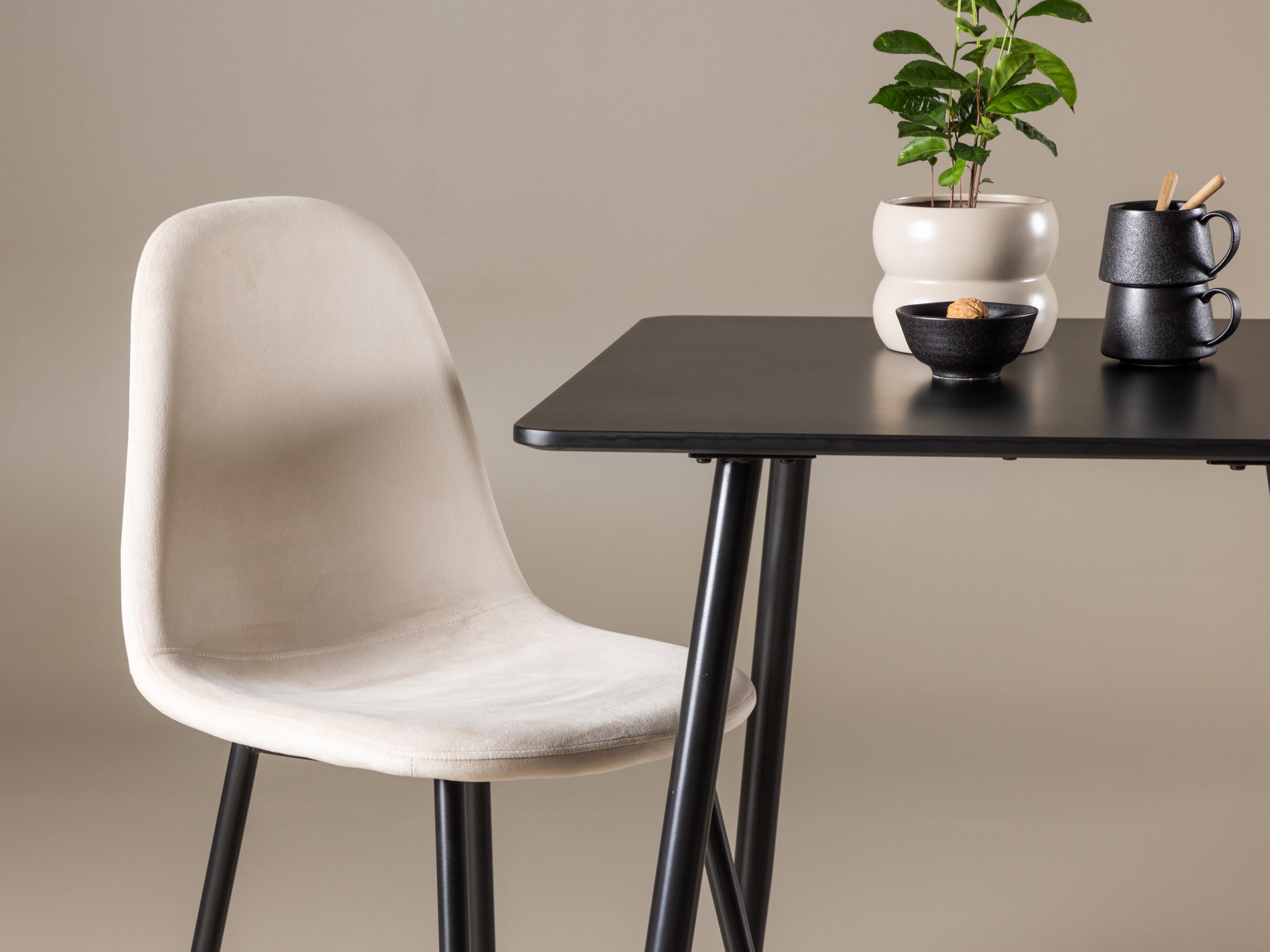 Étkezőgarnitúra Dallas 4909 (Bézs + Fekete)