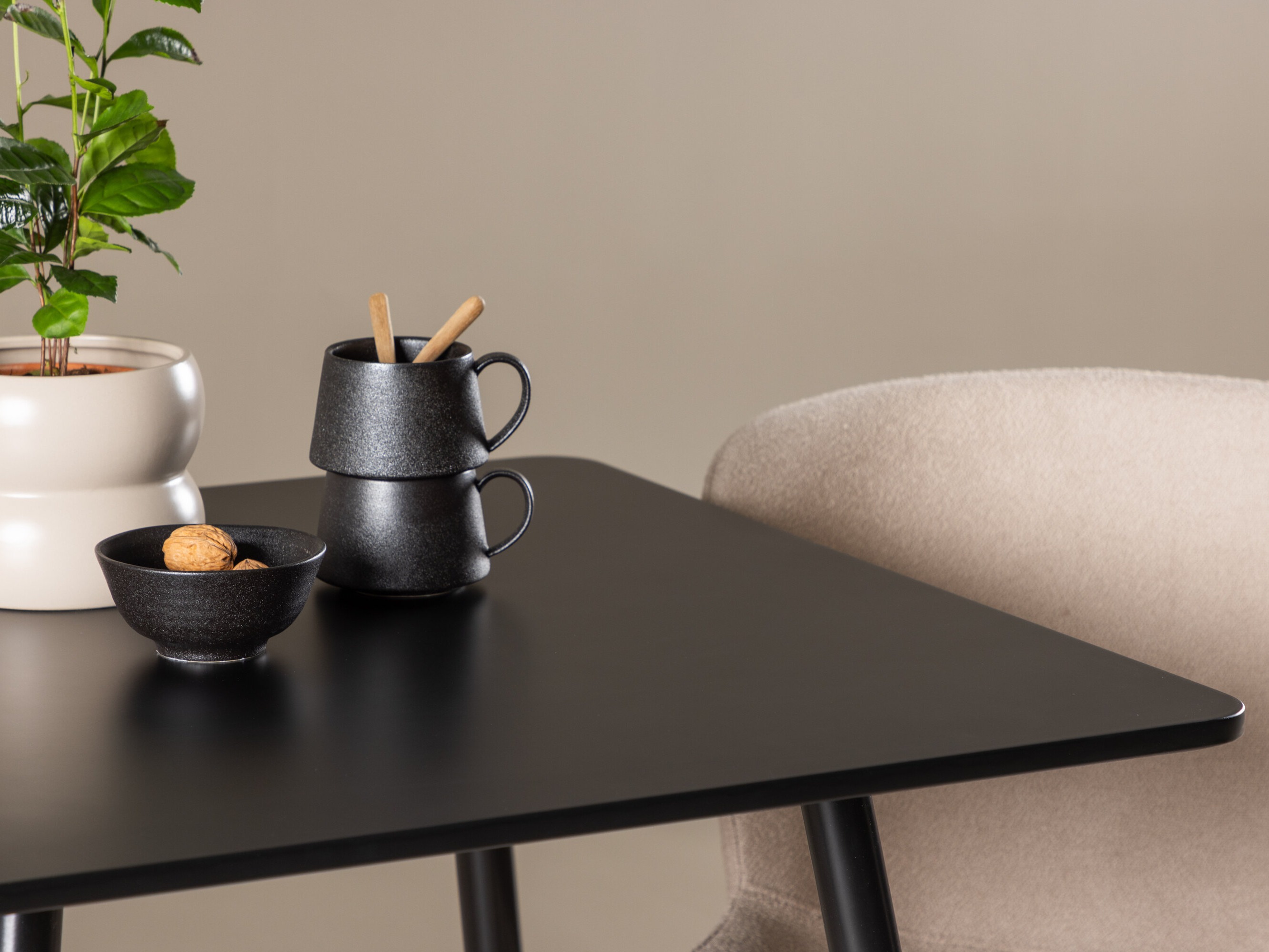 Étkezőgarnitúra Dallas 4910 (Fekete + Bézs)