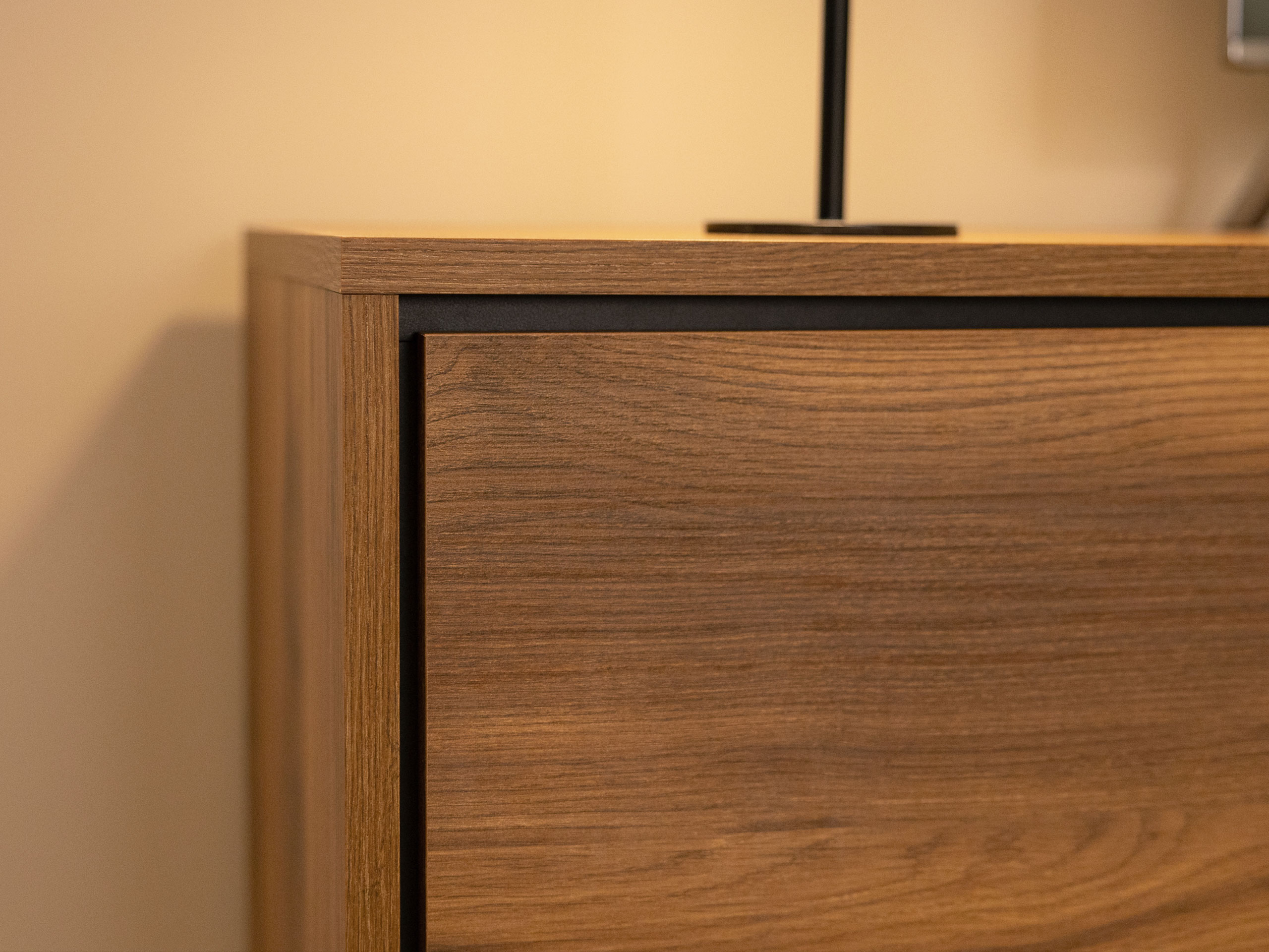 TV-állvány Cornovu 101