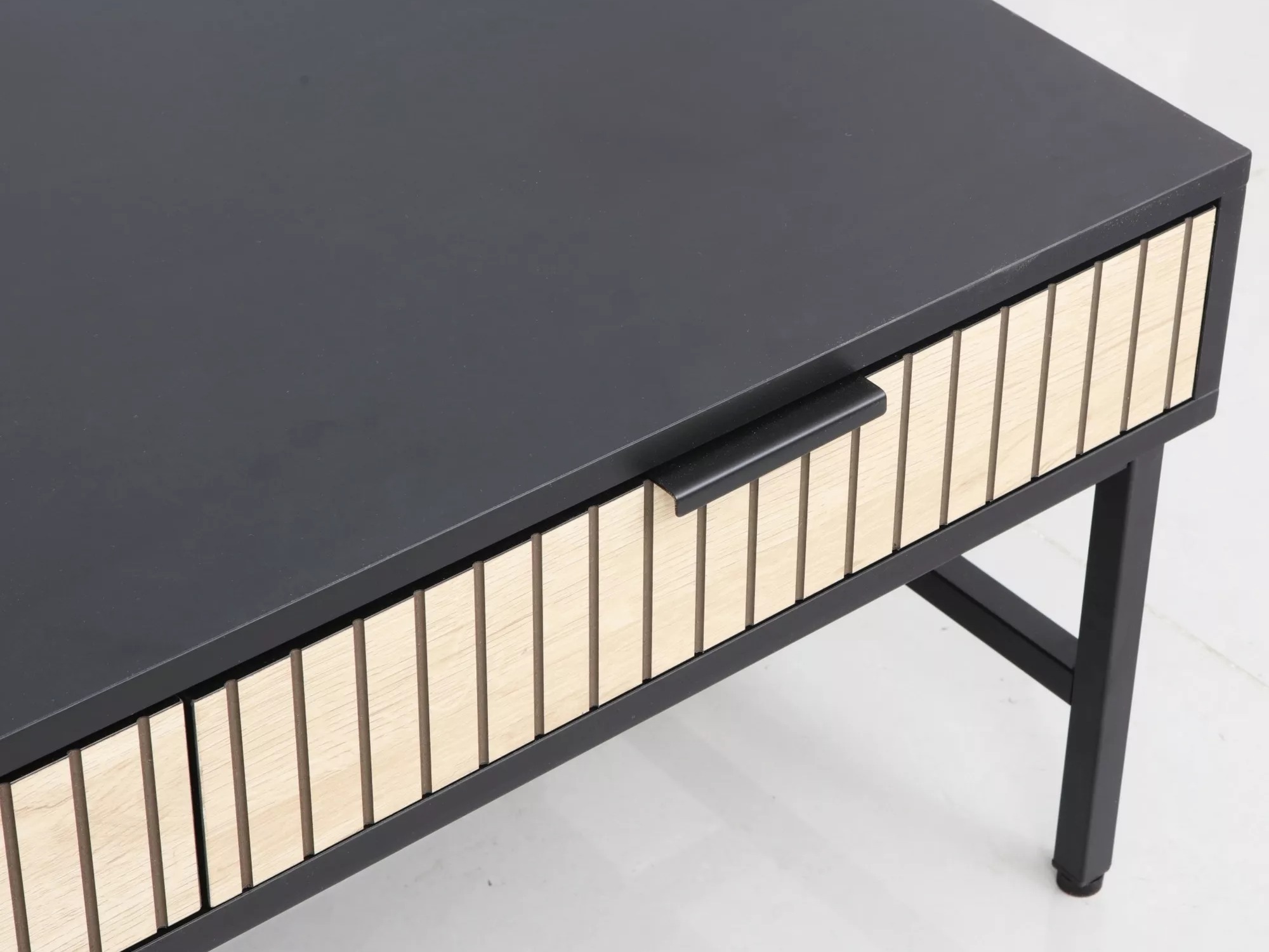 Dohányzóasztal Larlomi 104